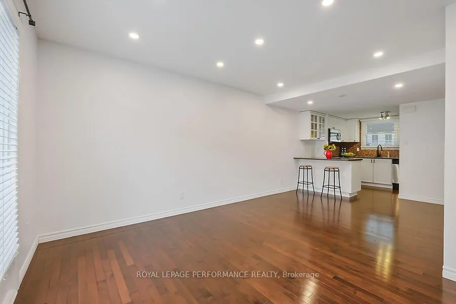 Photo 12 of 2654 Draper Avenue, Ottawa, Redwood Park — HOMEH