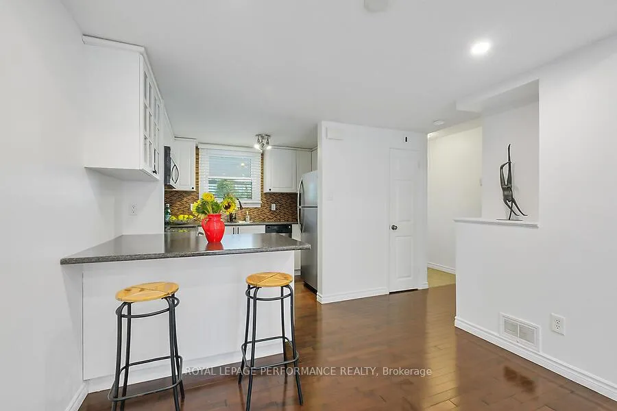 Photo 14 of 2654 Draper Avenue, Ottawa, Redwood Park — HOMEH