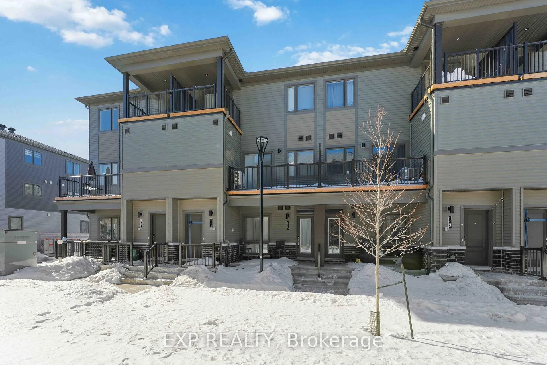 Photo 2 of 116 Parnian Private, Ottawa, Barrhaven - Half Moon Bay — HOMEH