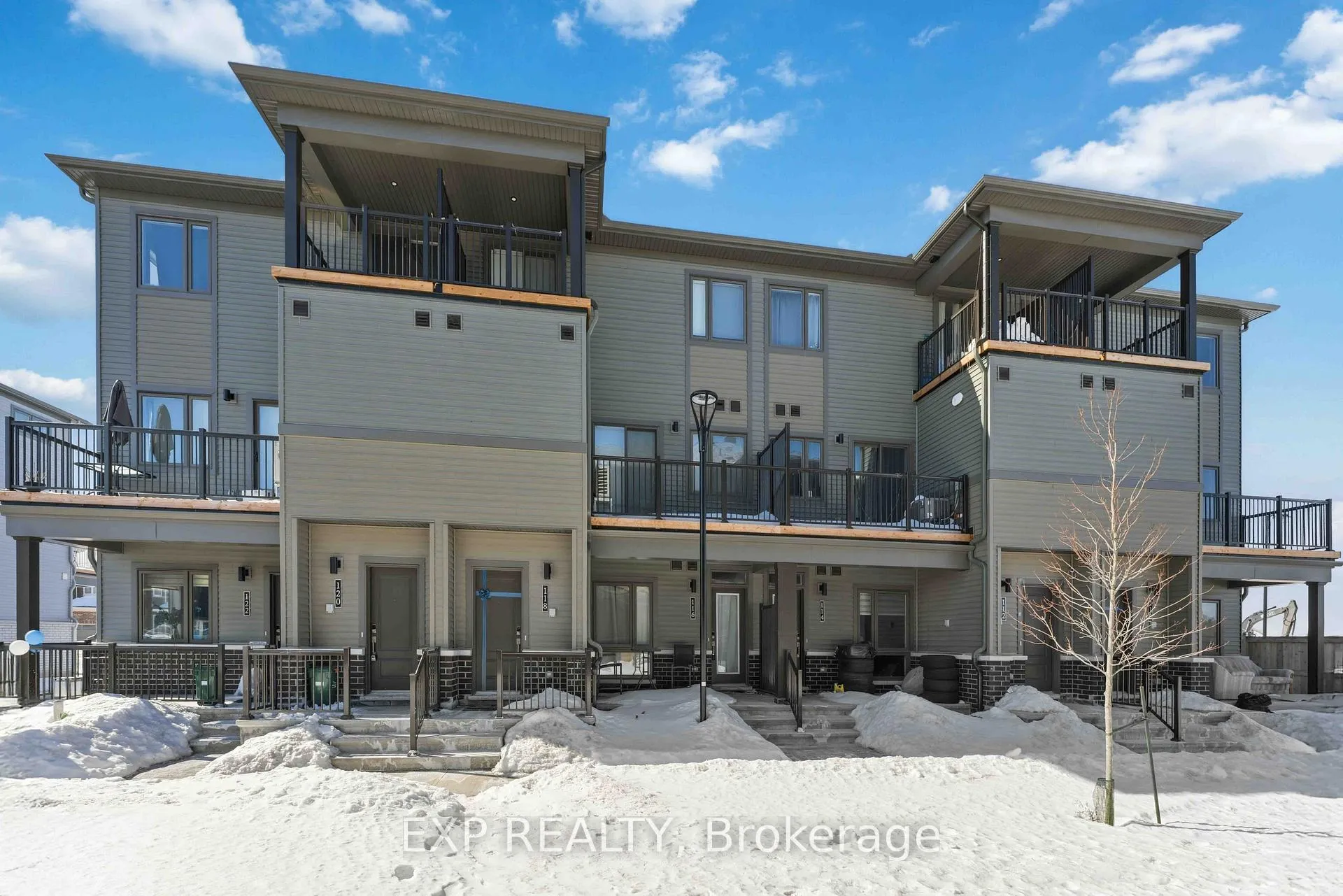 Photo 3 of 116 Parnian Private, Ottawa, Barrhaven - Half Moon Bay — HOMEH