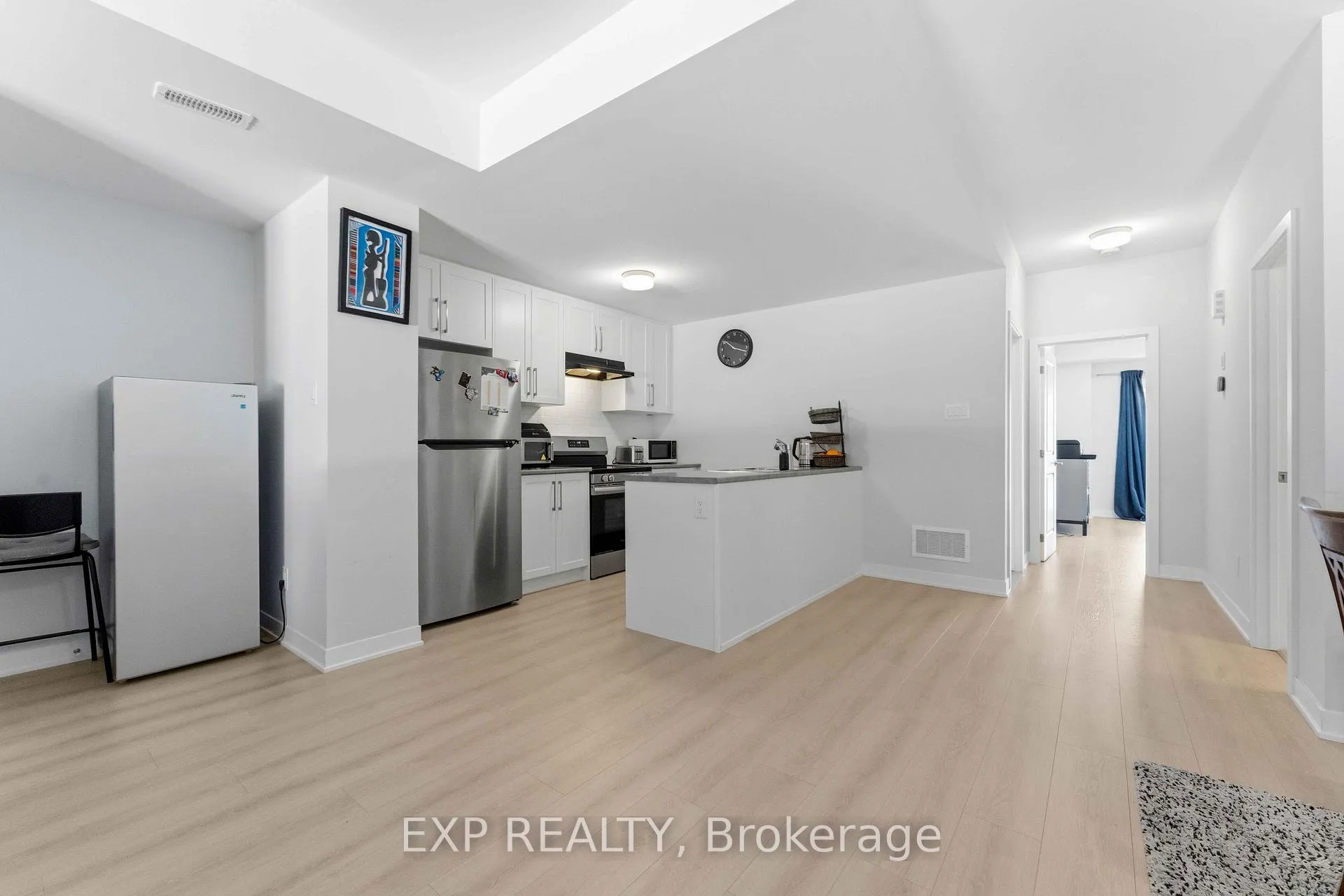 Photo 7 of 116 Parnian Private, Ottawa, Barrhaven - Half Moon Bay — HOMEH