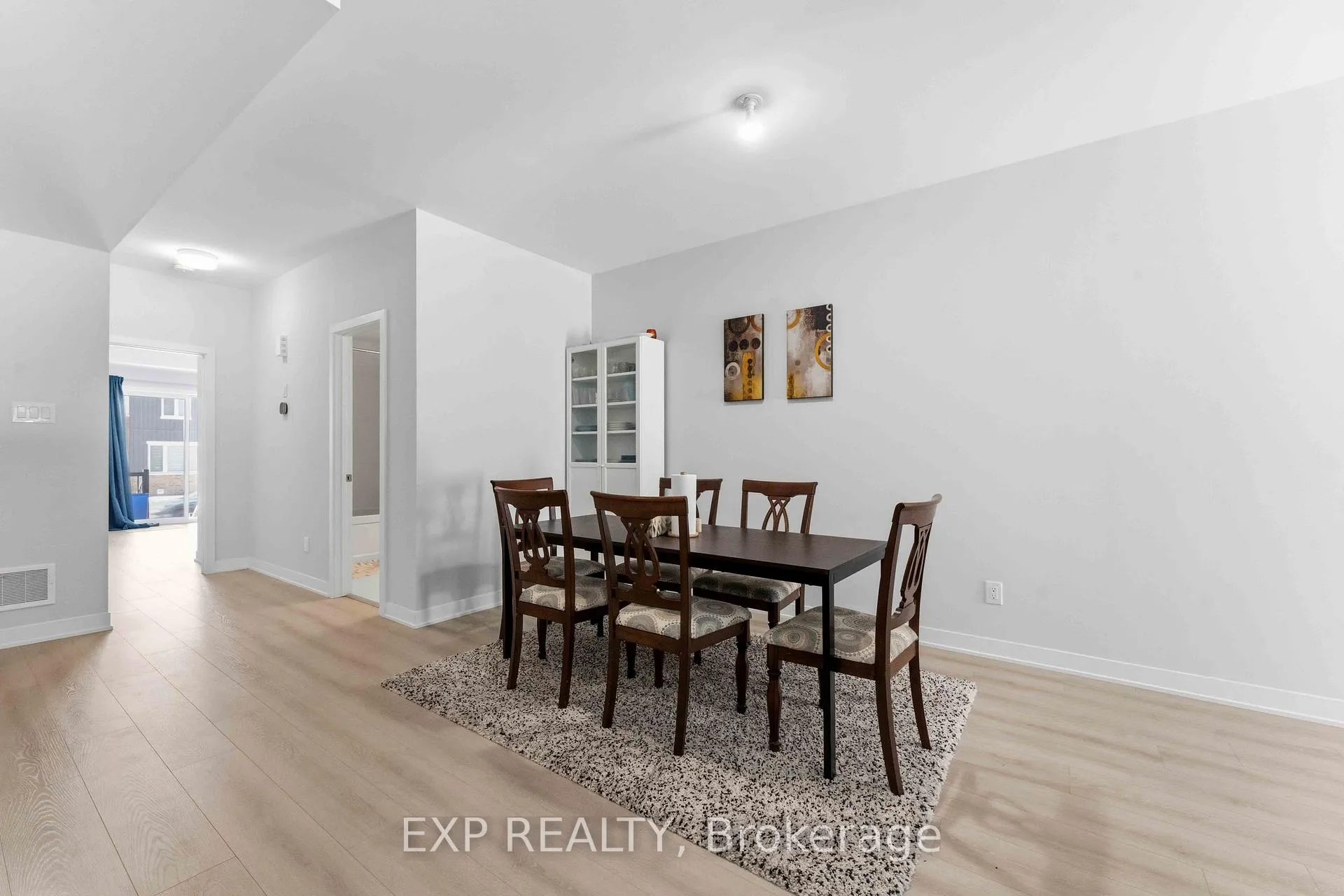 Photo 13 of 116 Parnian Private, Ottawa, Barrhaven - Half Moon Bay — HOMEH