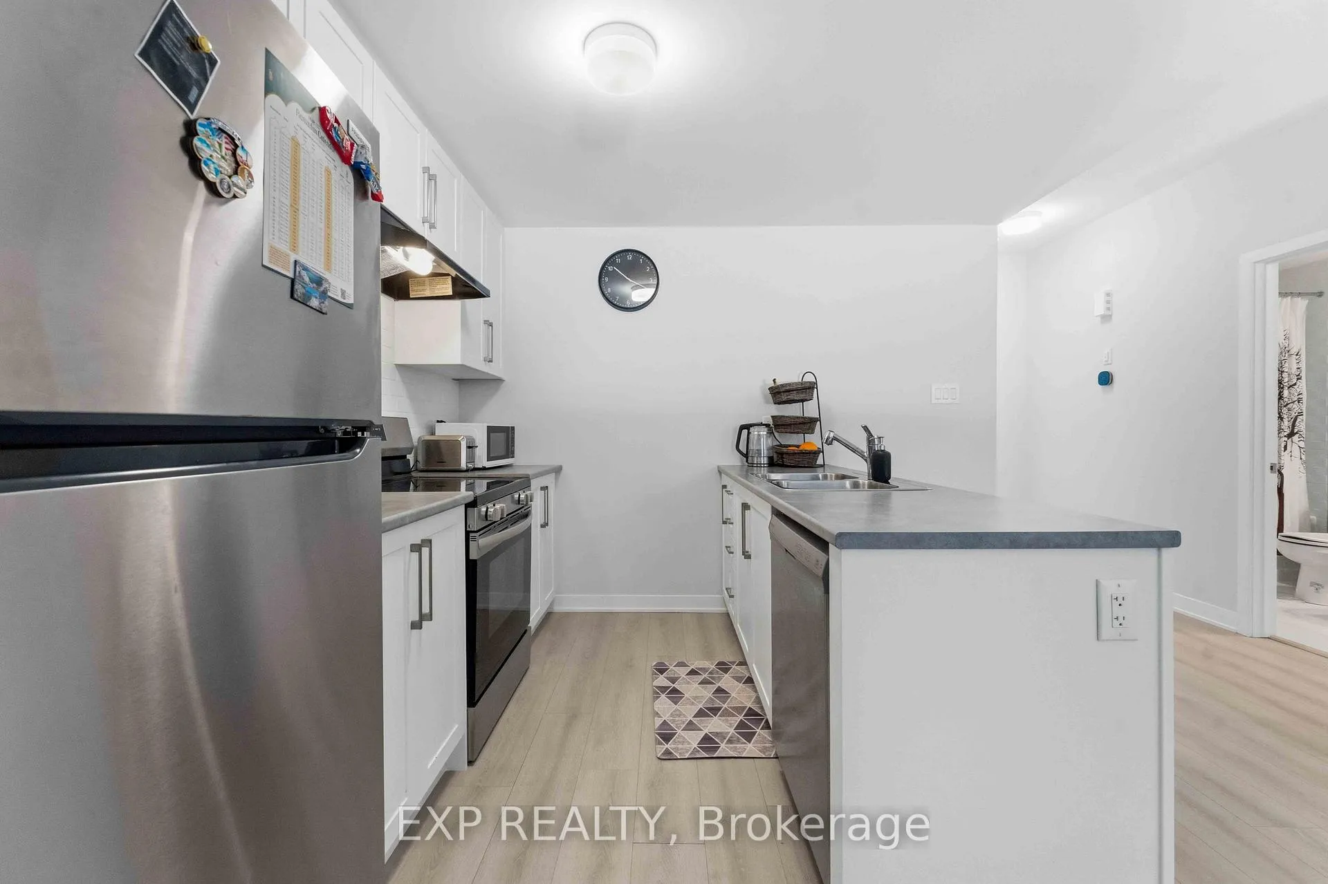 Photo 14 of 116 Parnian Private, Ottawa, Barrhaven - Half Moon Bay — HOMEH