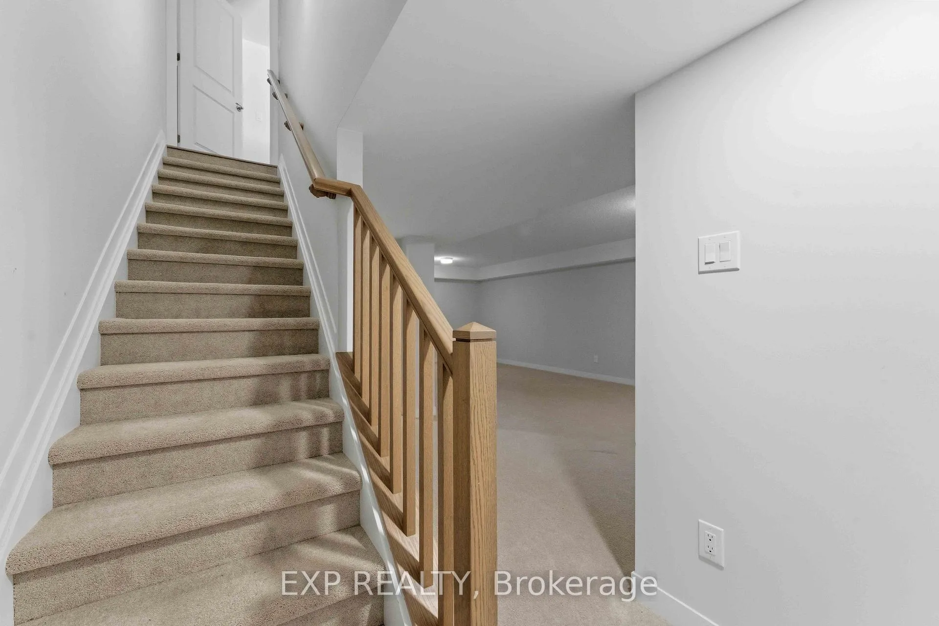 Photo 30 of 116 Parnian Private, Ottawa, Barrhaven - Half Moon Bay — HOMEH