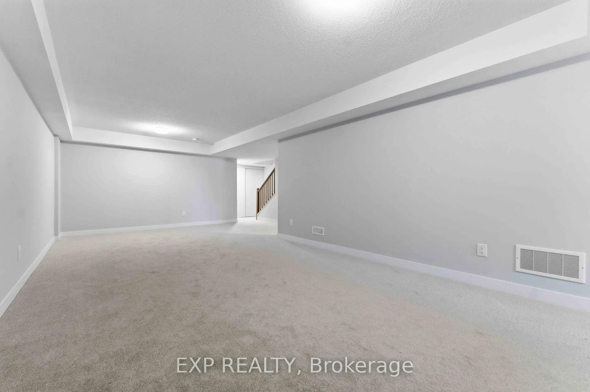 Photo 37 of 116 Parnian Private, Ottawa, Barrhaven - Half Moon Bay — HOMEH