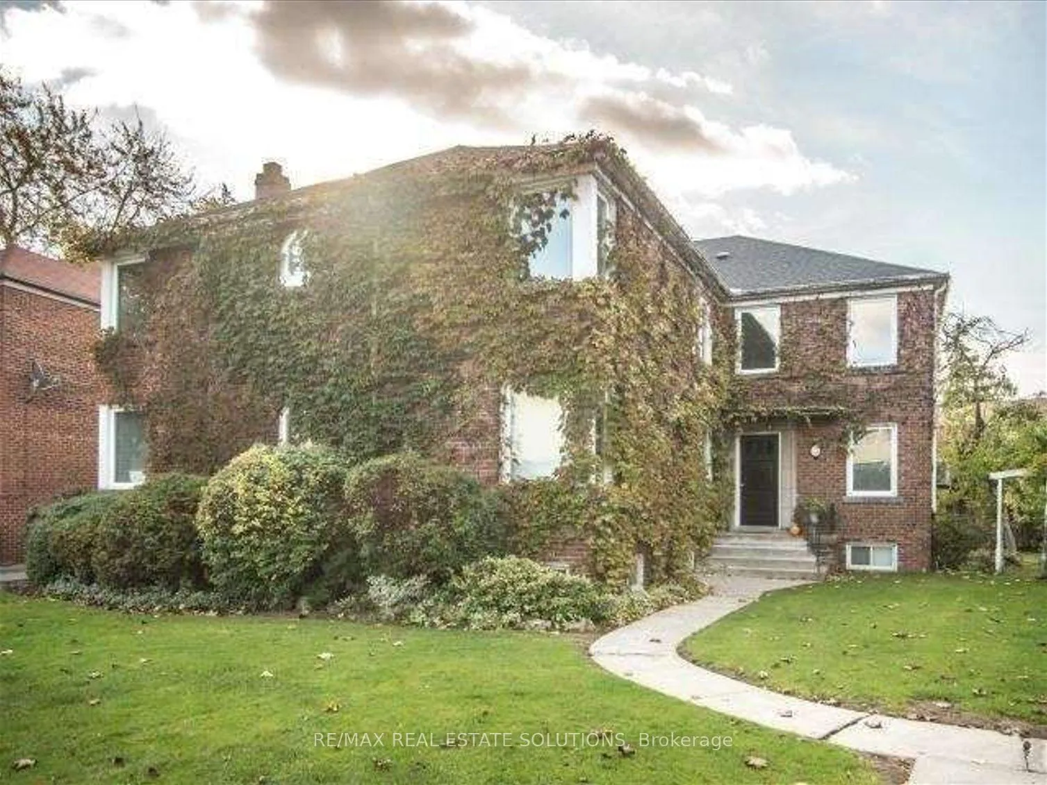 Photo 1 of Unit 2, 5 Warwick Avenue, Toronto, Humewood-Cedarvale — HOMEH