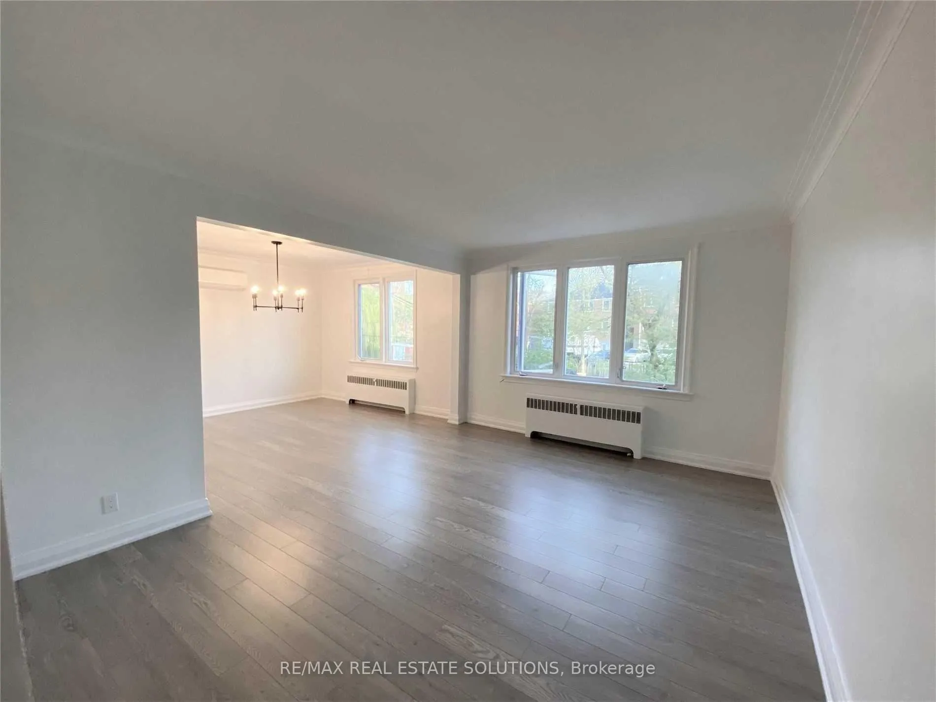 Photo 4 of Unit 2, 5 Warwick Avenue, Toronto, Humewood-Cedarvale — HOMEH
