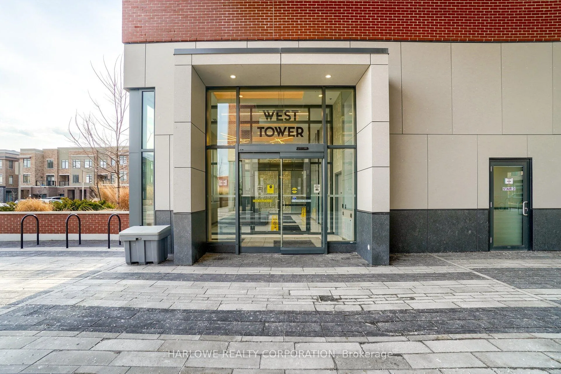 Photo 3 of Unit 720, 99 Eagle Rock Way, Vaughan, Rural Vaughan — HOMEH