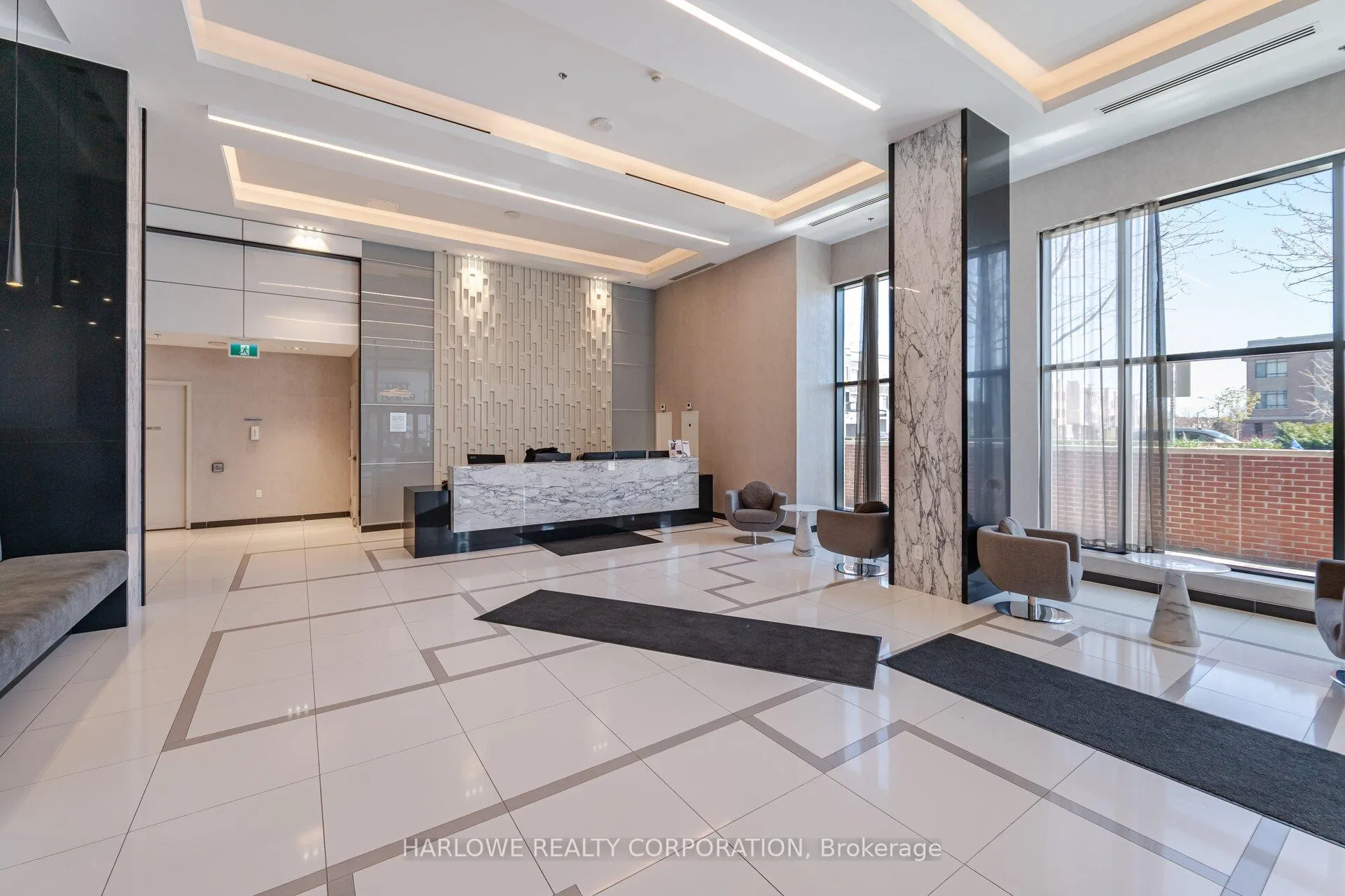Photo 4 of Unit 720, 99 Eagle Rock Way, Vaughan, Rural Vaughan — HOMEH