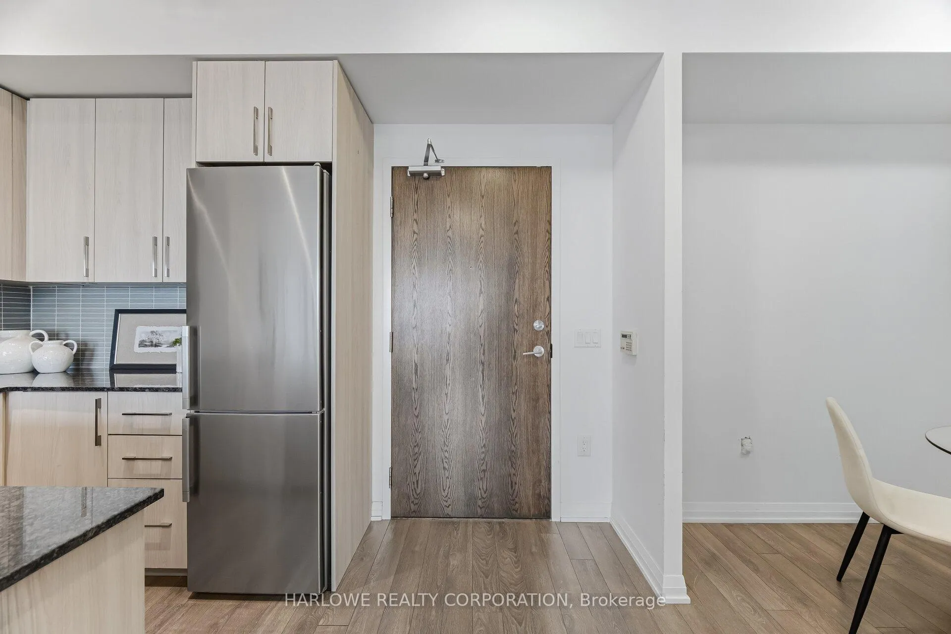 Photo 6 of Unit 720, 99 Eagle Rock Way, Vaughan, Rural Vaughan — HOMEH