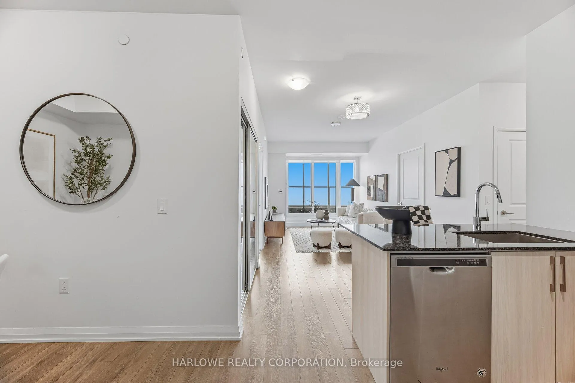Photo 7 of Unit 720, 99 Eagle Rock Way, Vaughan, Rural Vaughan — HOMEH
