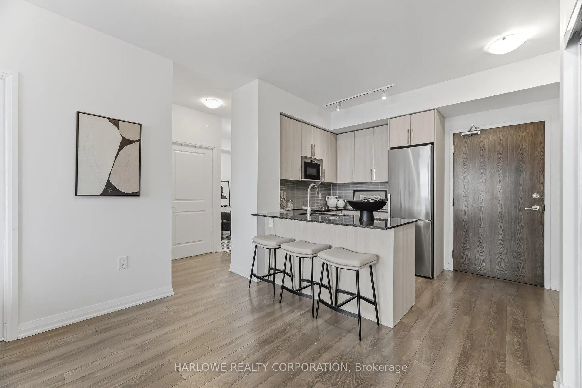 Photo 14 of Unit 720, 99 Eagle Rock Way, Vaughan, Rural Vaughan — HOMEH
