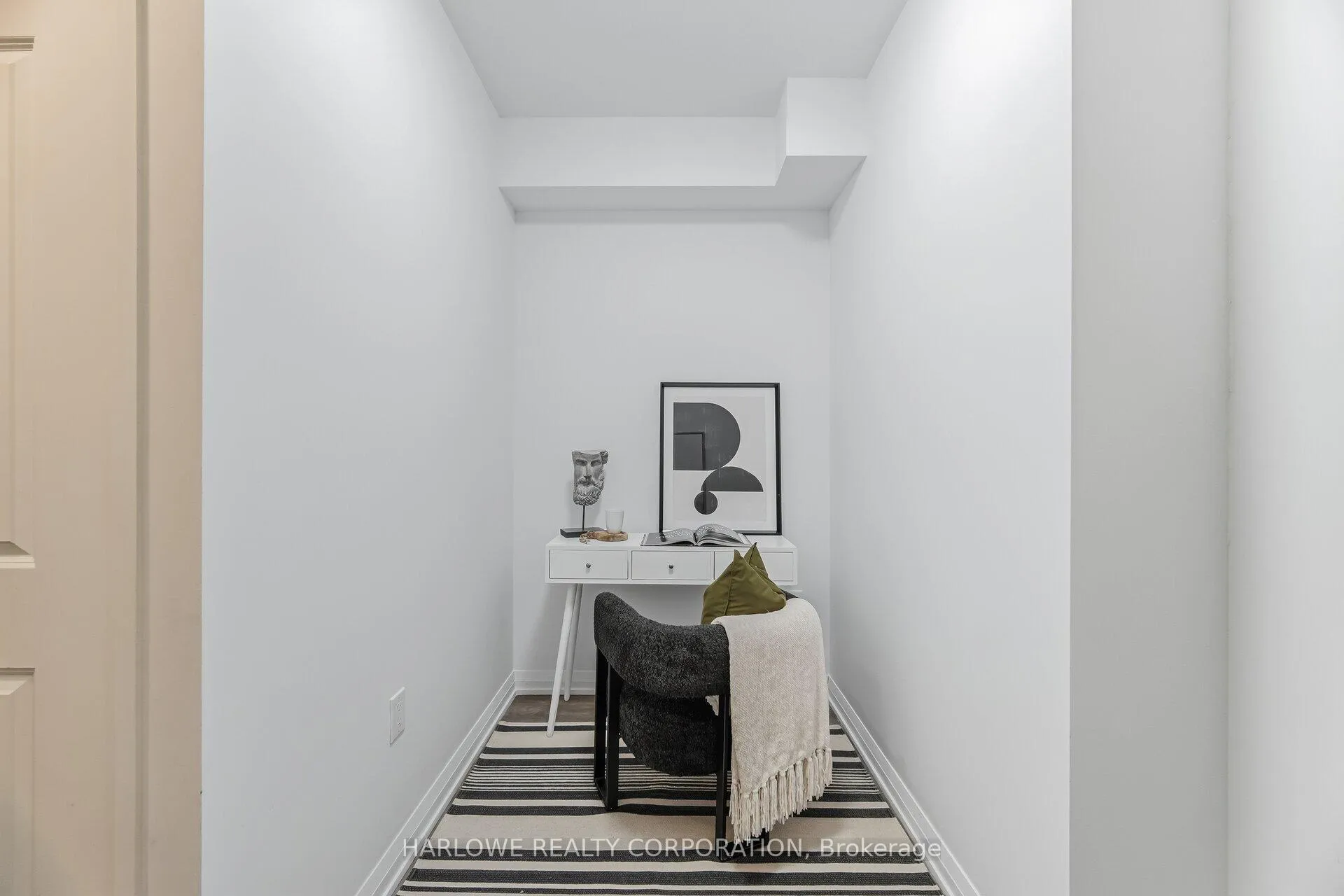 Photo 21 of Unit 720, 99 Eagle Rock Way, Vaughan, Rural Vaughan — HOMEH