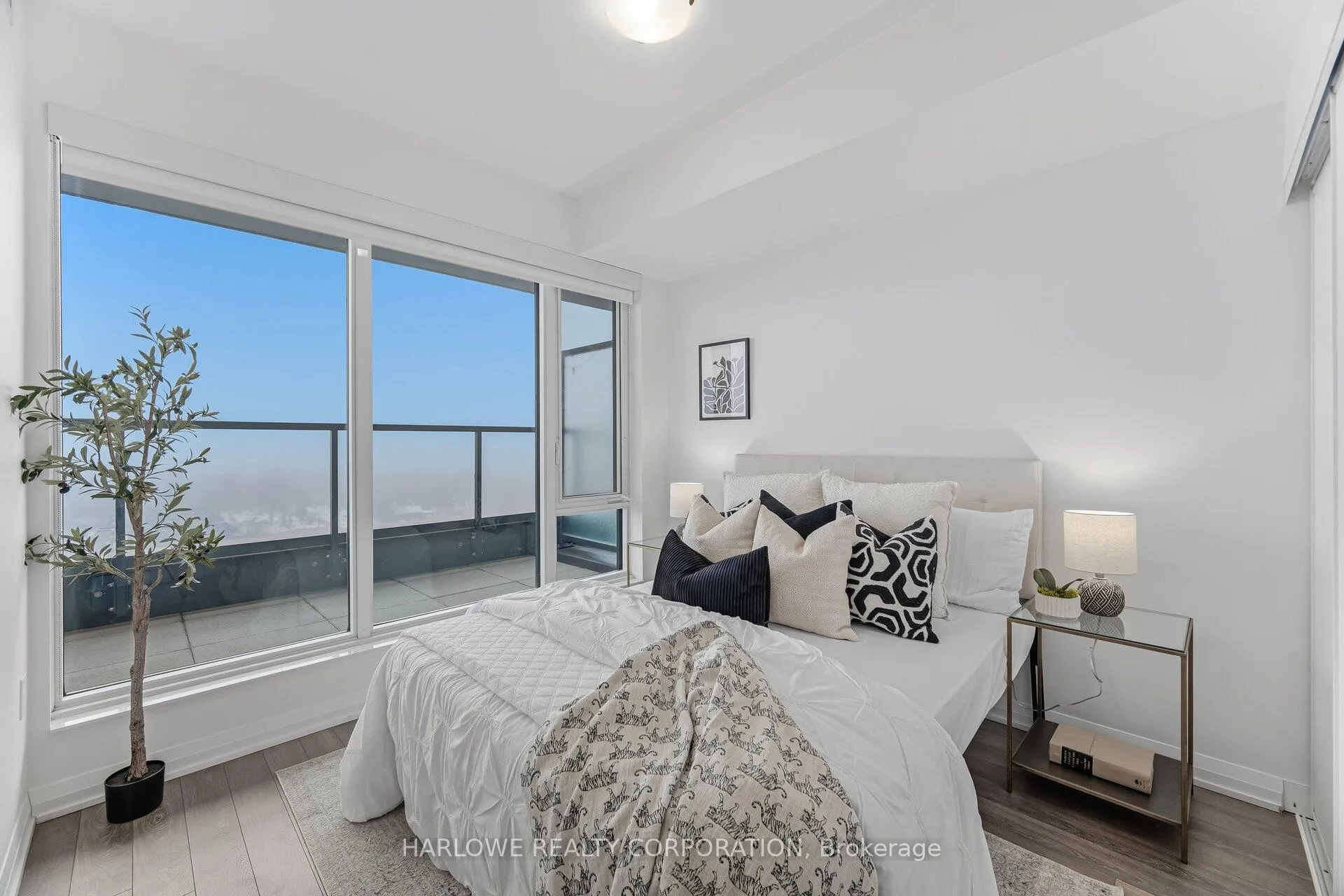Photo 28 of Unit 720, 99 Eagle Rock Way, Vaughan, Rural Vaughan — HOMEH