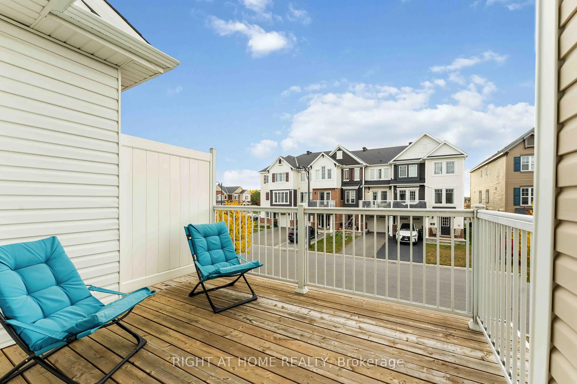 Photo 15 of 118 Helenium Lane, Ottawa, Avalon West — HOMEH