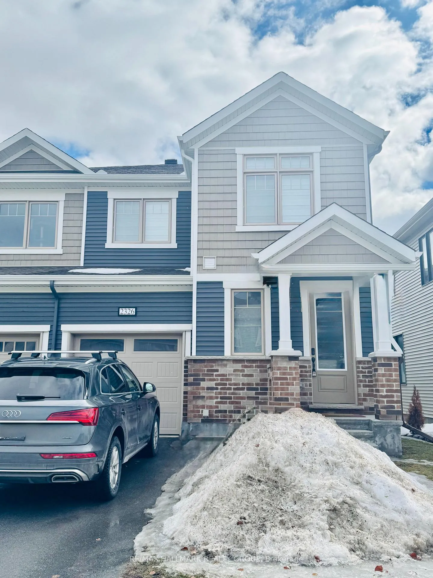 Photo 3 of 2326 Watercolours Way, Ottawa, Barrhaven - Half Moon Bay — HOMEH