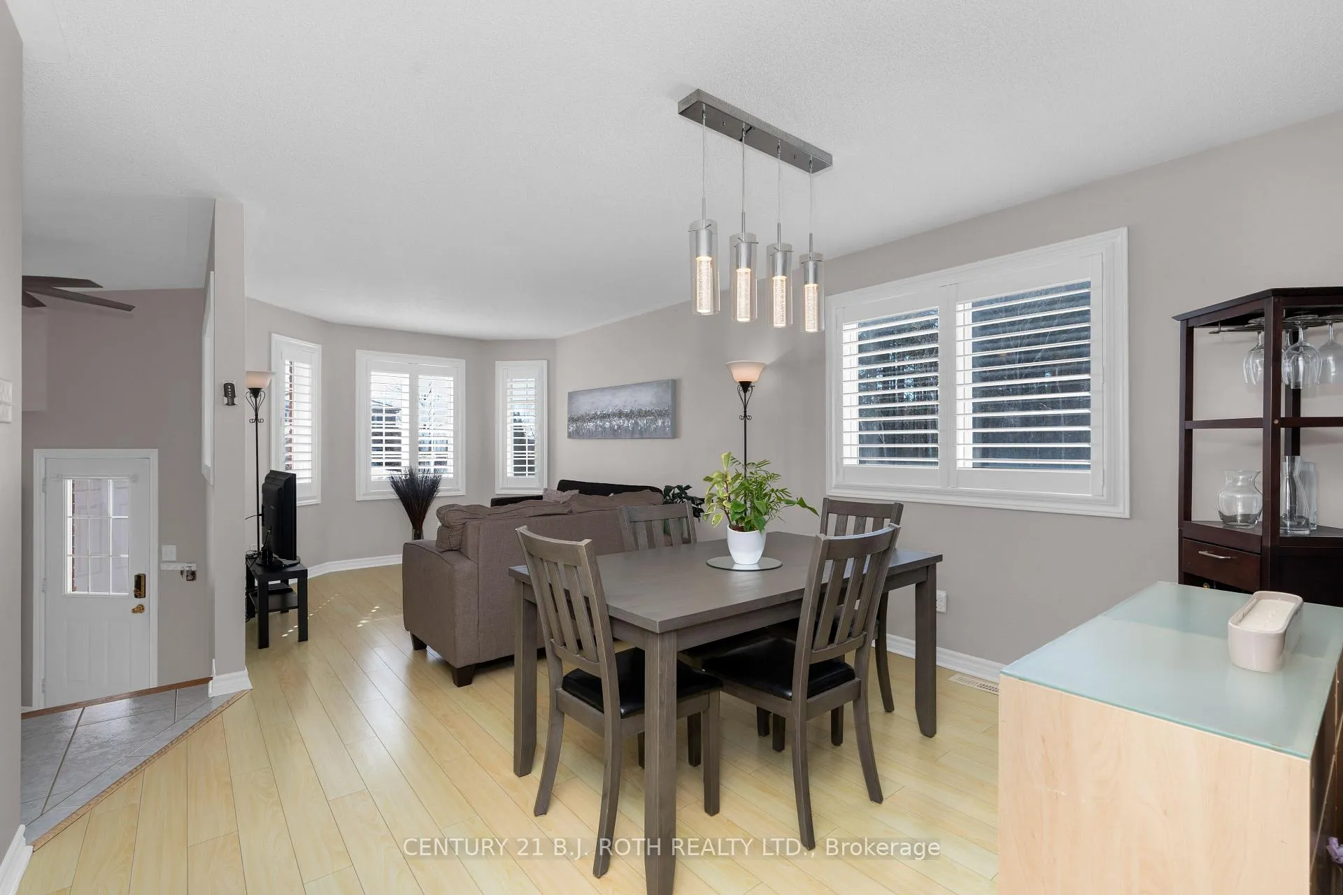 Photo 6 of 63 Kenwell Crescent, Barrie, Holly — HOMEH