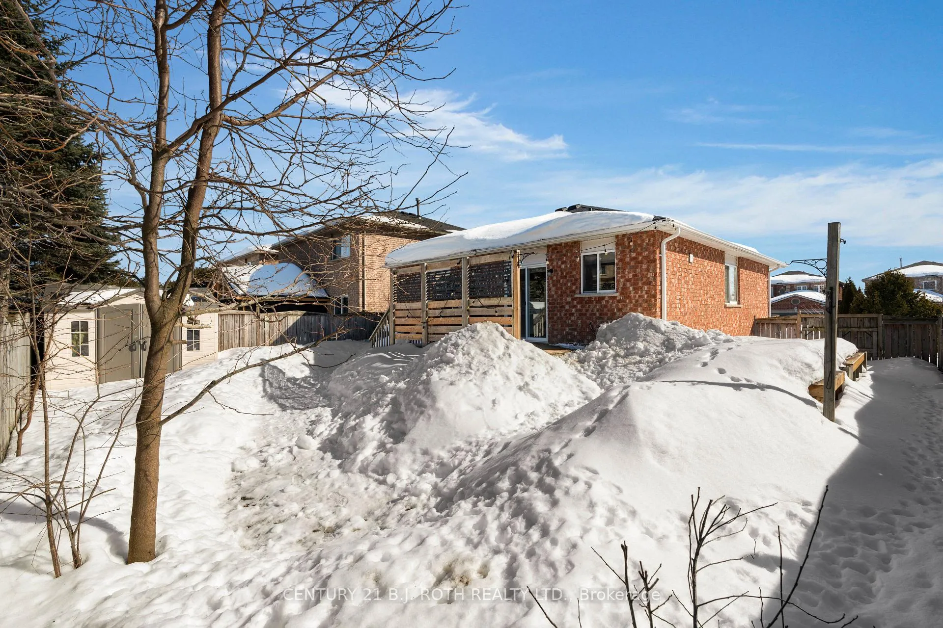 Photo 17 of 63 Kenwell Crescent, Barrie, Holly — HOMEH