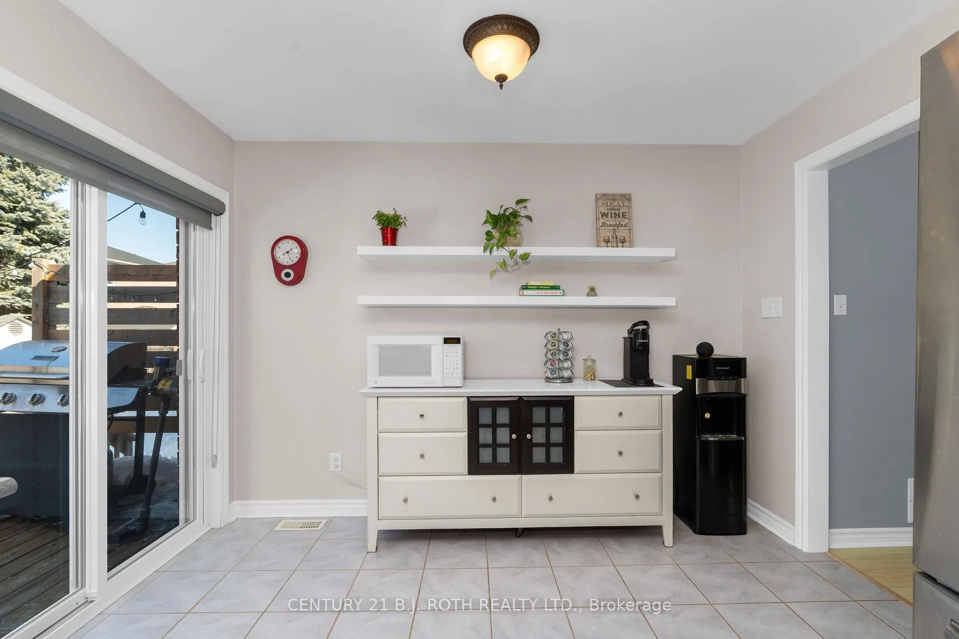 Photo 18 of 63 Kenwell Crescent, Barrie, Holly — HOMEH