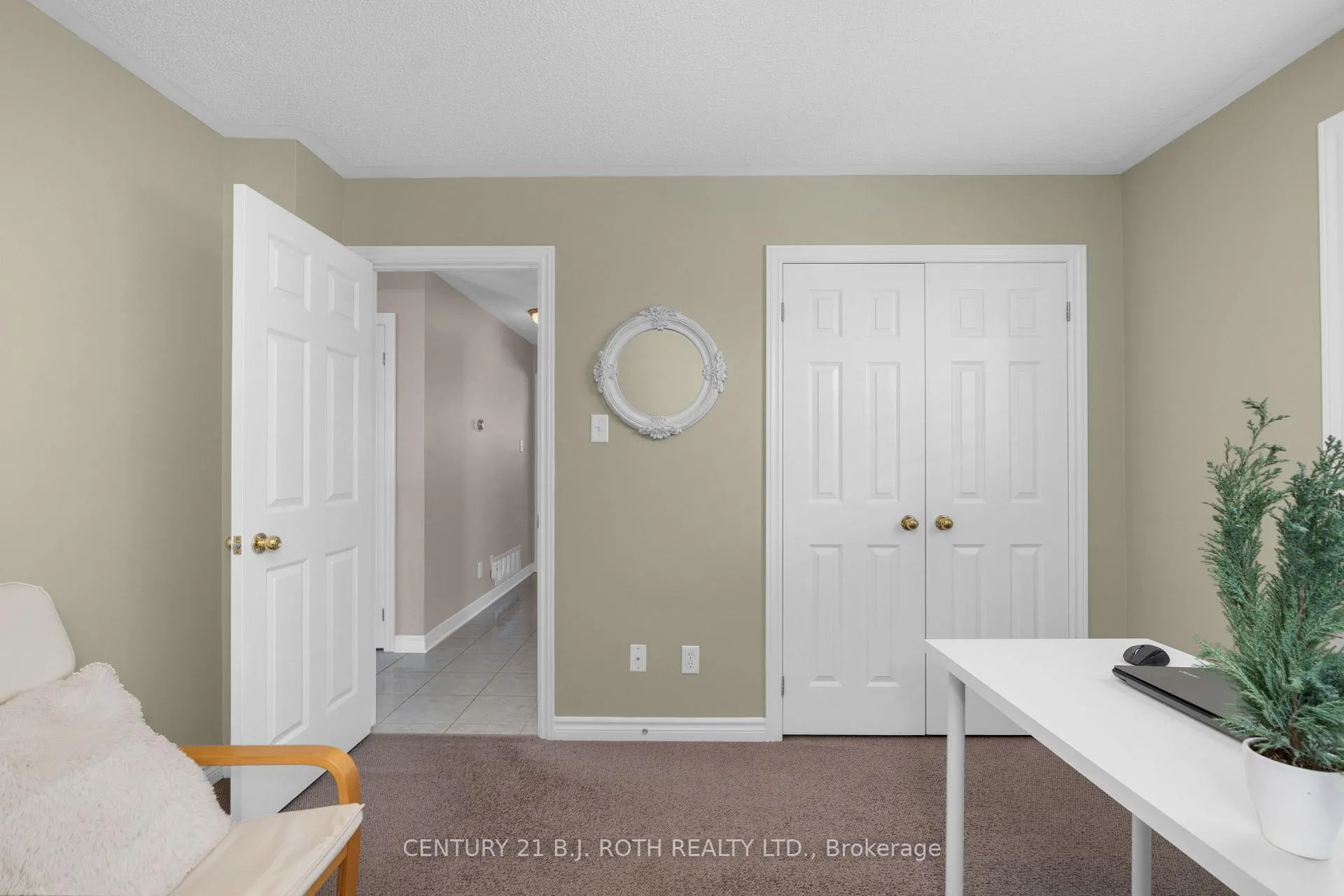 Photo 25 of 63 Kenwell Crescent, Barrie, Holly — HOMEH