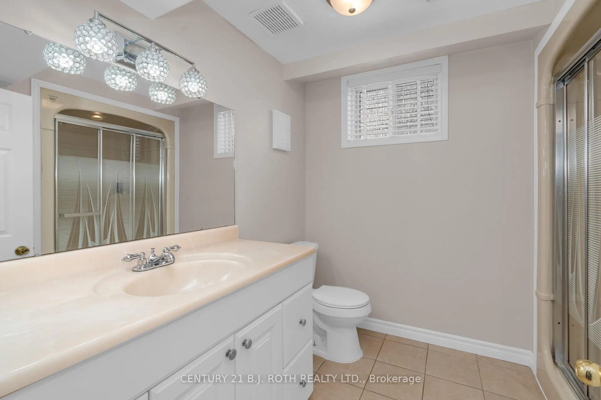 Photo 33 of 63 Kenwell Crescent, Barrie, Holly — HOMEH