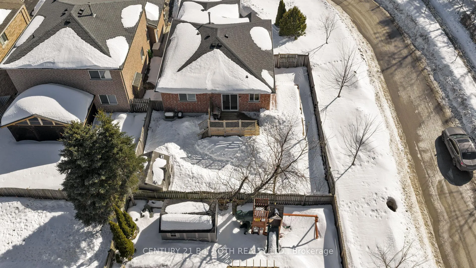 Photo 35 of 63 Kenwell Crescent, Barrie, Holly — HOMEH
