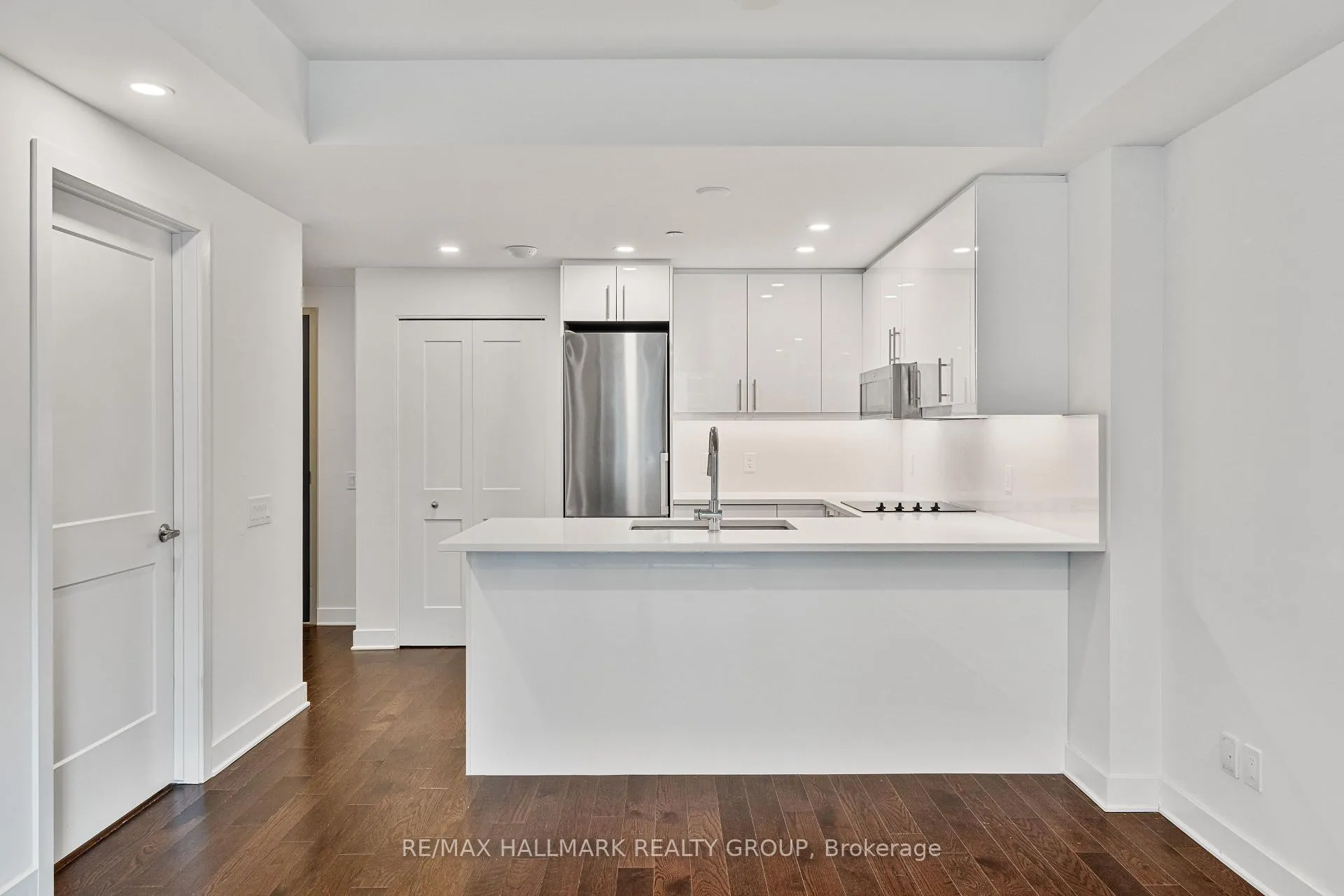 Photo 6 of Unit 409, 180 George Street, Ottawa, Lower Town/Byward Market — HOMEH