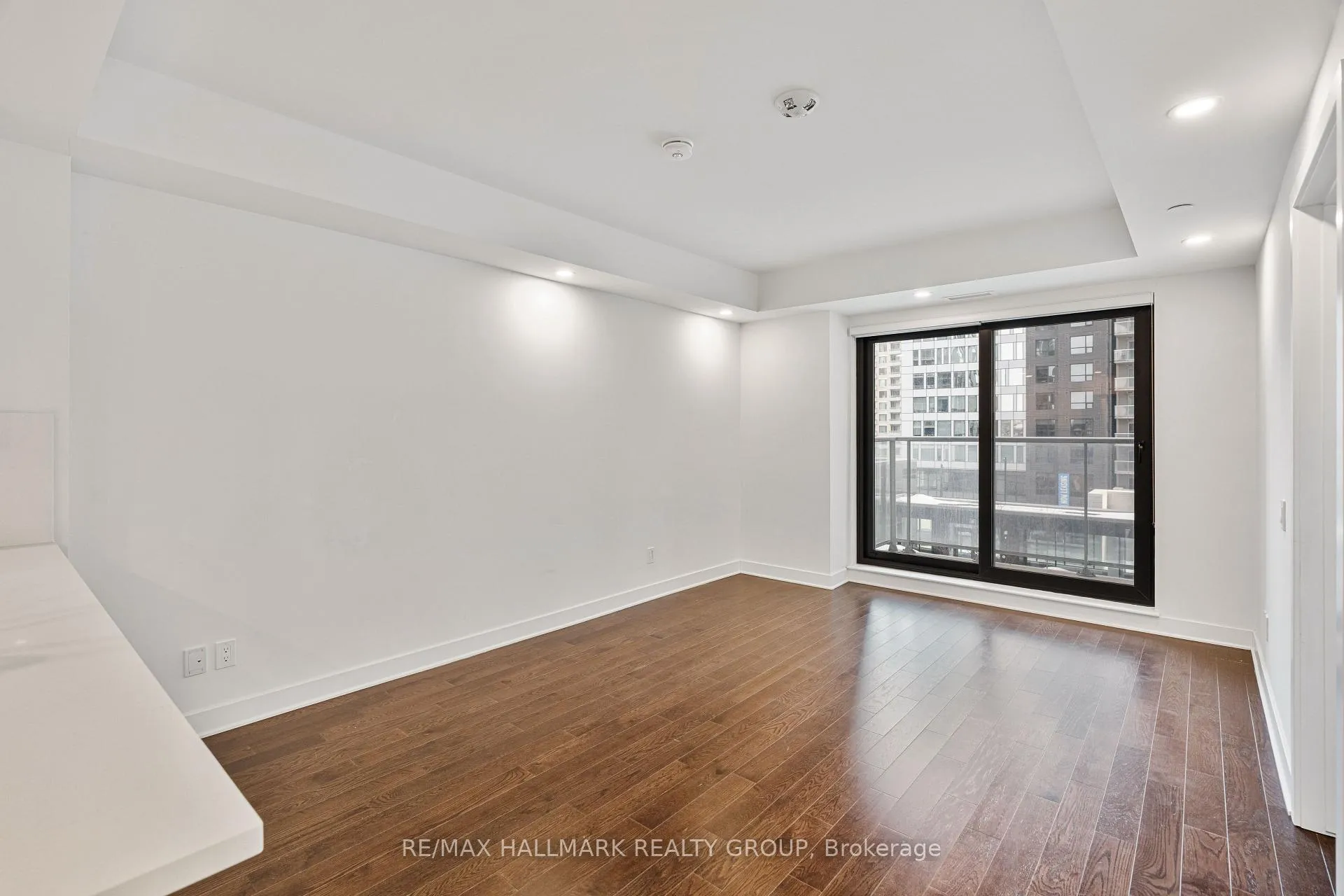 Photo 7 of Unit 409, 180 George Street, Ottawa, Lower Town/Byward Market — HOMEH