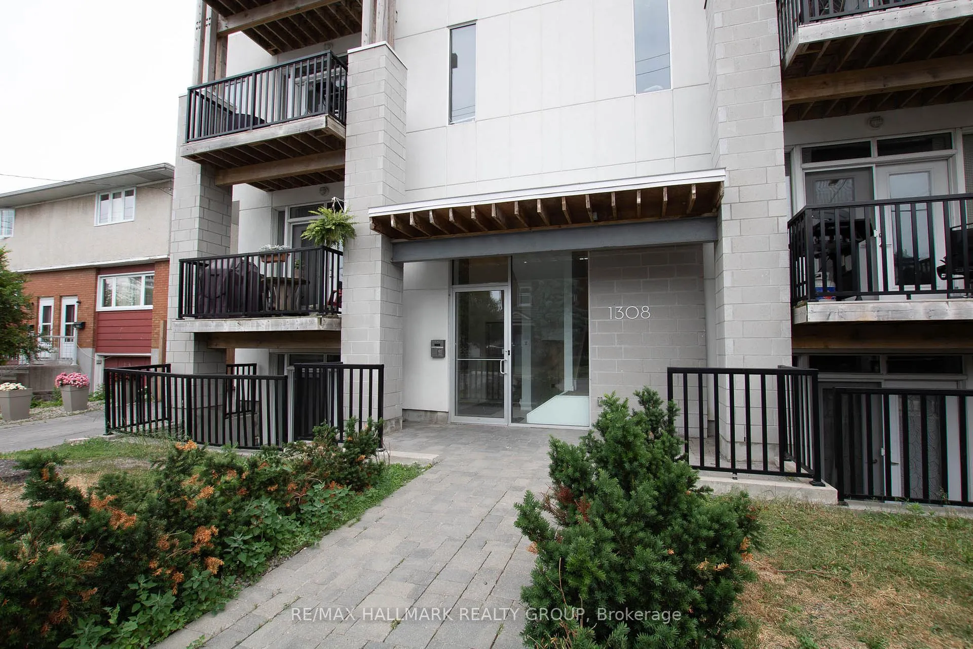 Photo 2 of Unit 101, 1308 Thames Street, Ottawa, Carlington — HOMEH