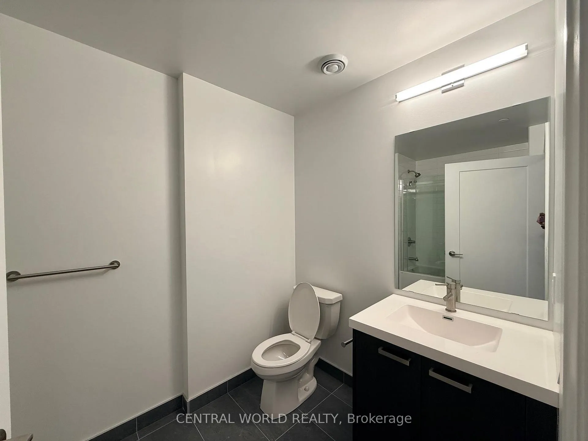 Photo 4 of Unit 2901, 20 Soudan Avenue, Toronto, Mount Pleasant West — HOMEH