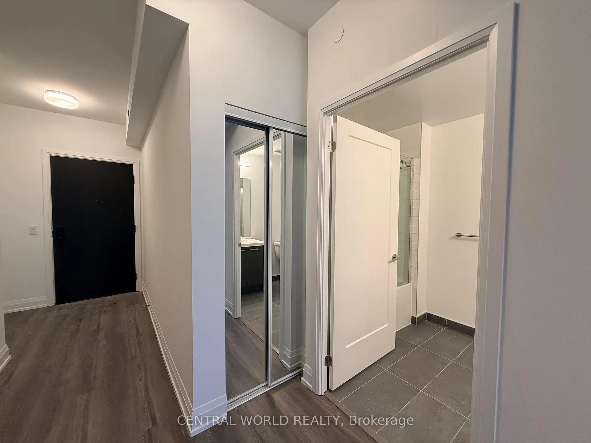 Photo 6 of Unit 2901, 20 Soudan Avenue, Toronto, Mount Pleasant West — HOMEH