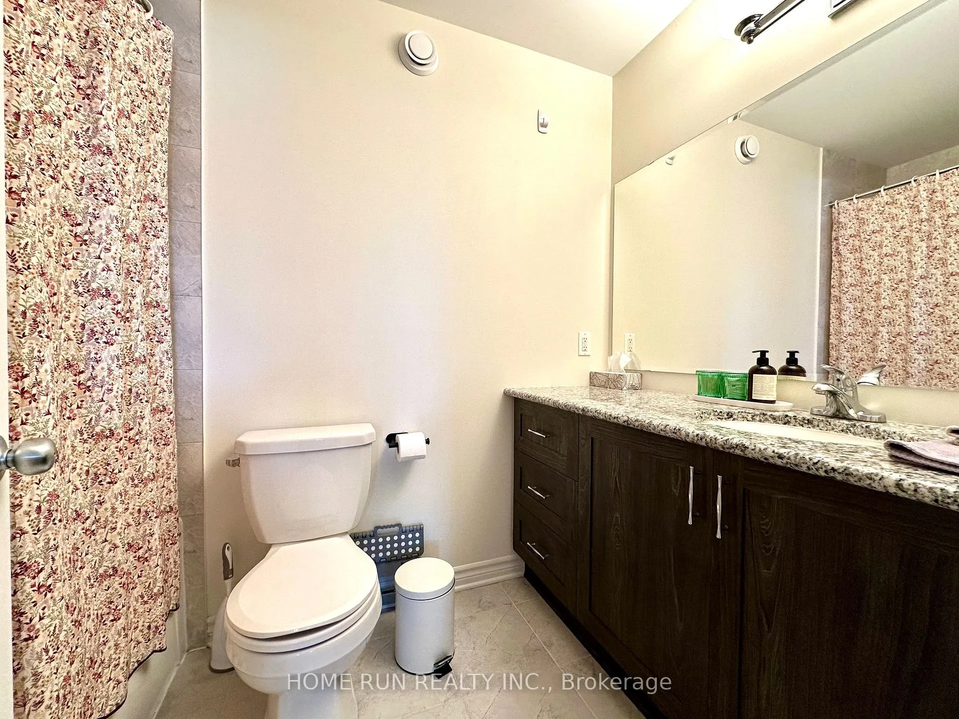Photo 6 of 572 Labrador Crescent, Ottawa, Blossom Park/Kemp Park/Findlay Creek — HOMEH