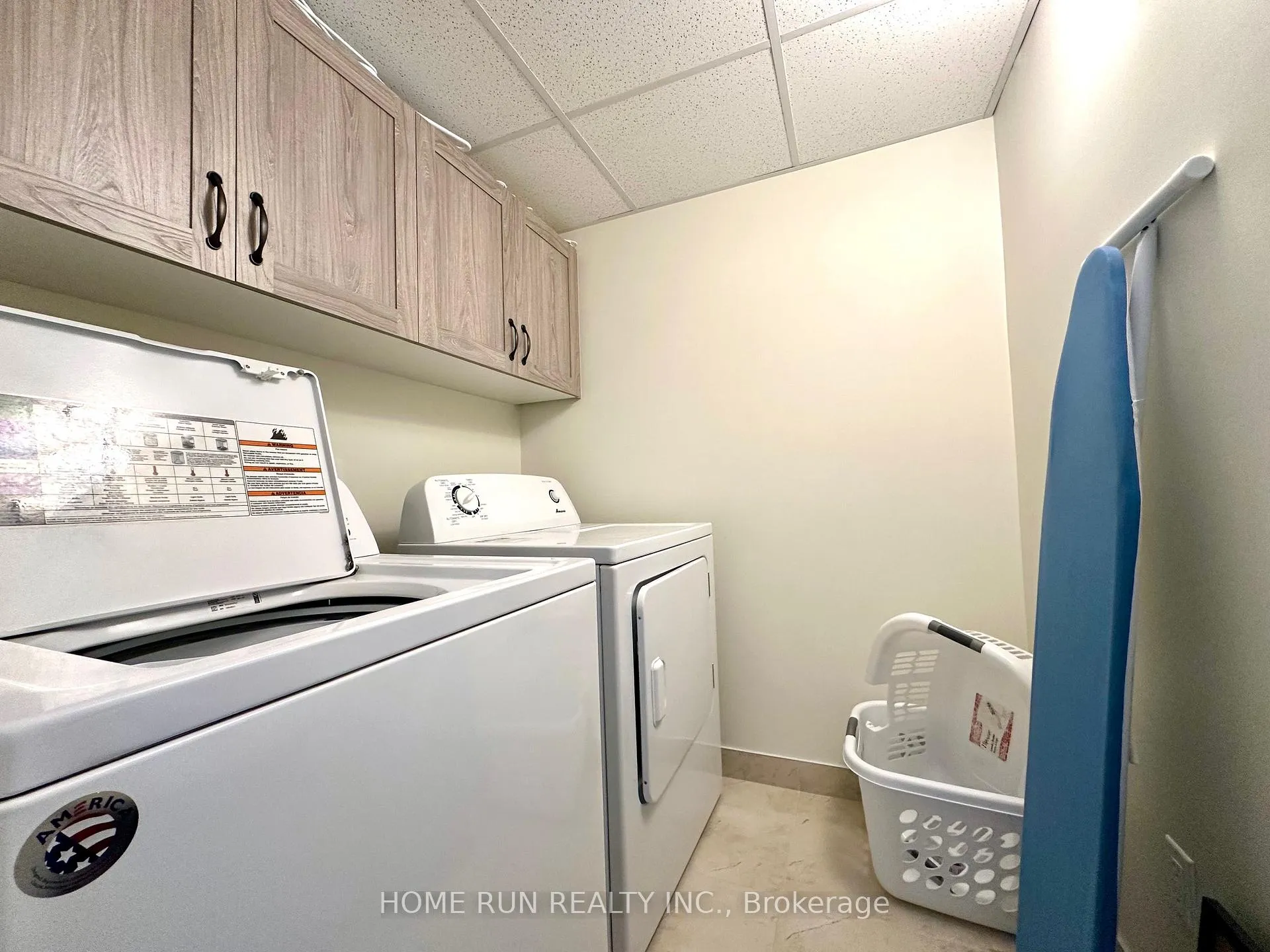 Photo 9 of 572 Labrador Crescent, Ottawa, Blossom Park/Kemp Park/Findlay Creek — HOMEH
