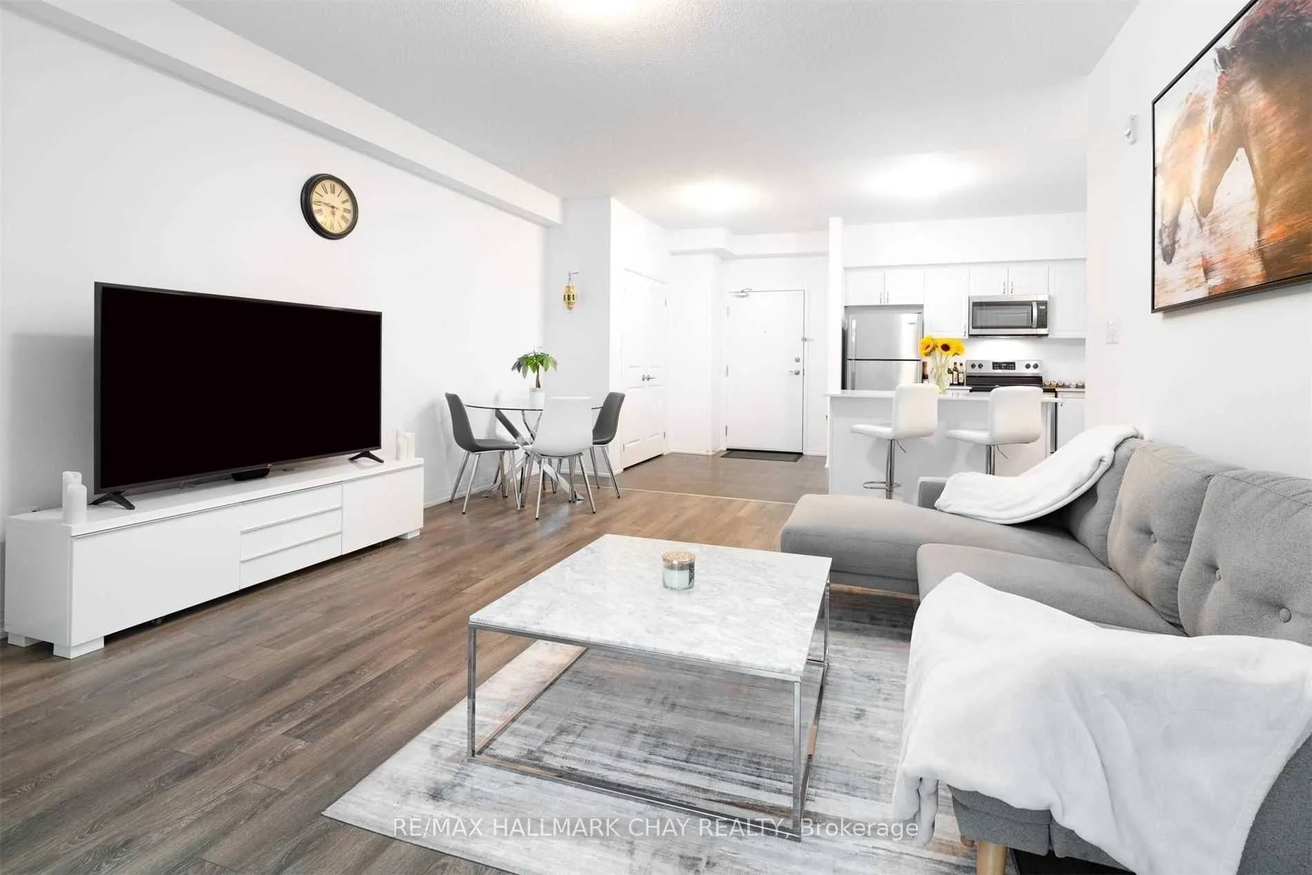 Photo 5 of Unit 403, 304 Essa Road, Barrie, 400 West — HOMEH