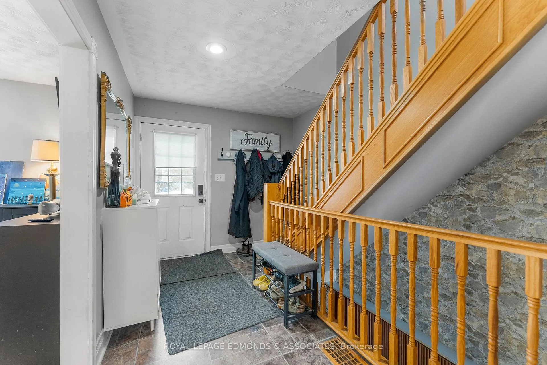 Photo 18 of 565 Elizabeth Street, Pembroke — HOMEH