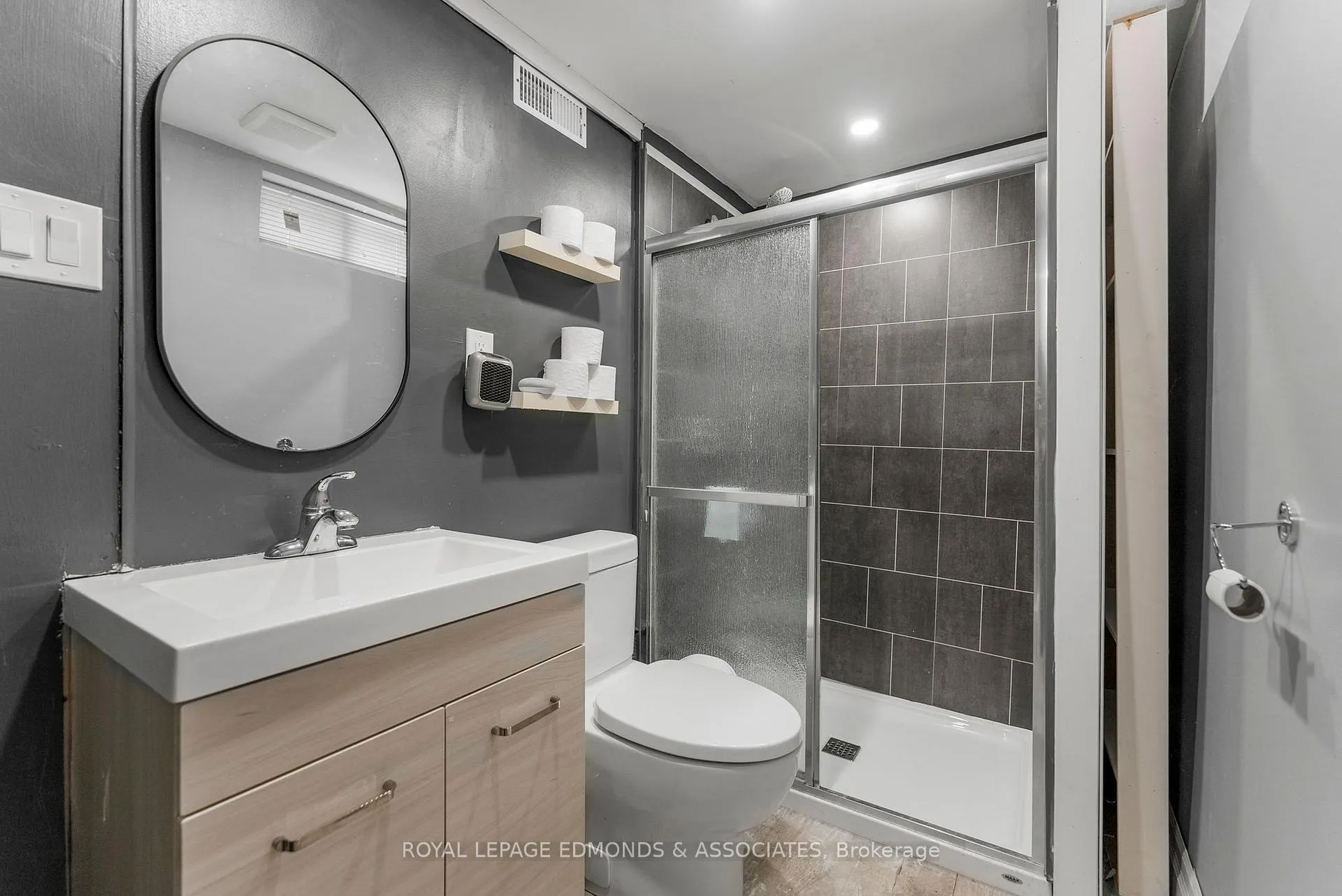 Photo 30 of 565 Elizabeth Street, Pembroke — HOMEH