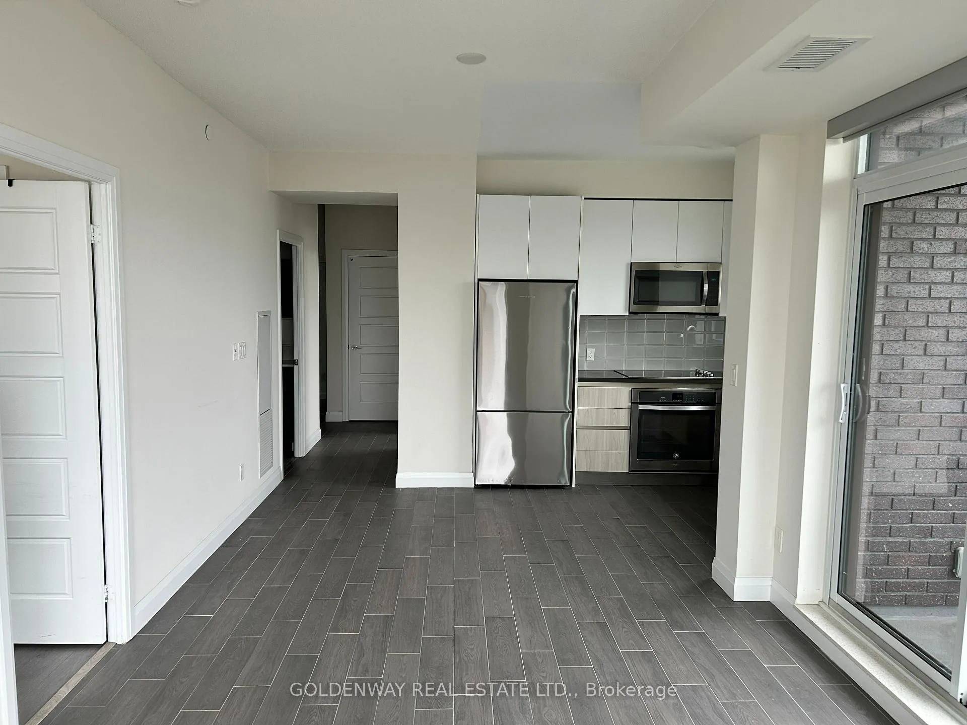 Photo 5 of Unit 1802, 15 Water Walk Drive, Markham, Unionville — HOMEH