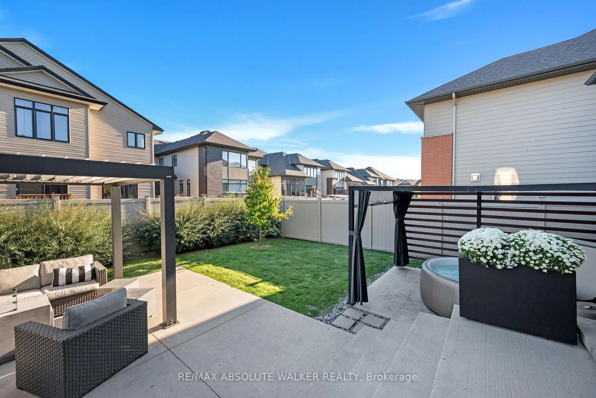 Photo 36 of 149 Stonemeadow Drive, Ottawa, Kanata - Bridlewood — HOMEH