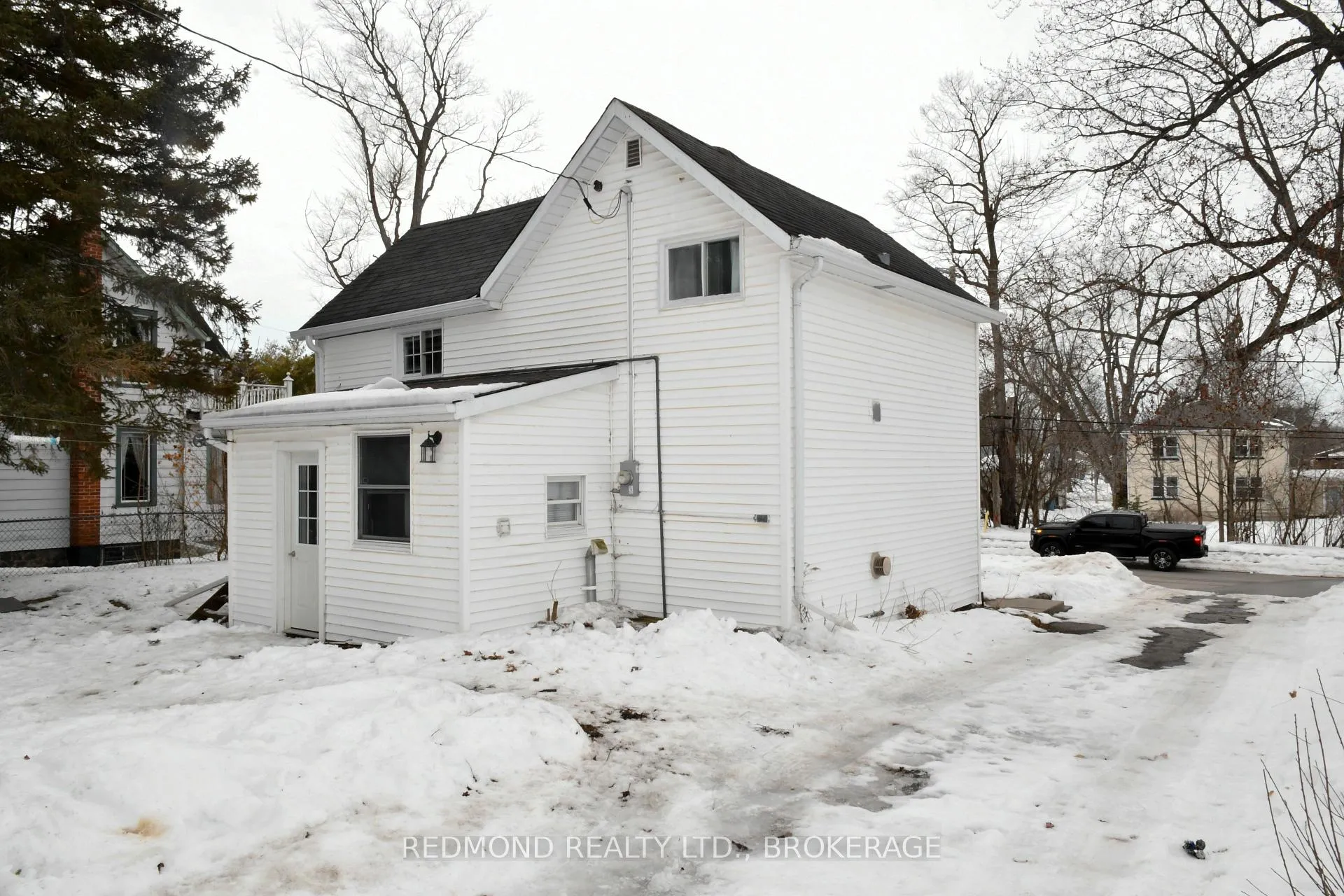 Photo 6 of 15 Osborne Street, Gananoque — HOMEH
