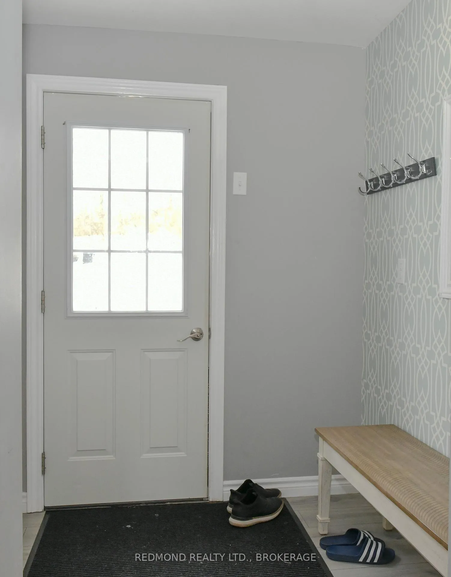 Photo 7 of 15 Osborne Street, Gananoque — HOMEH