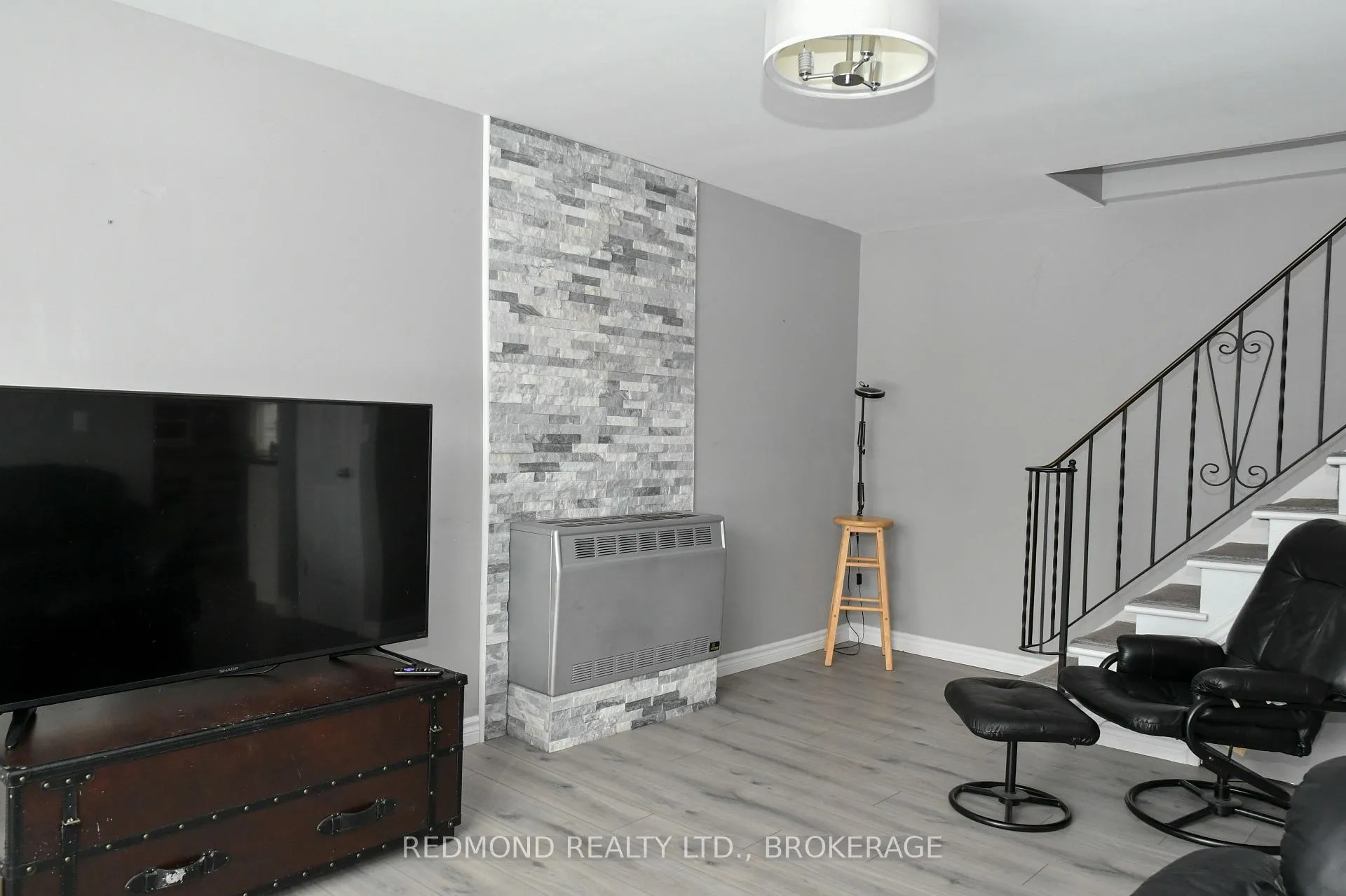 Photo 18 of 15 Osborne Street, Gananoque — HOMEH