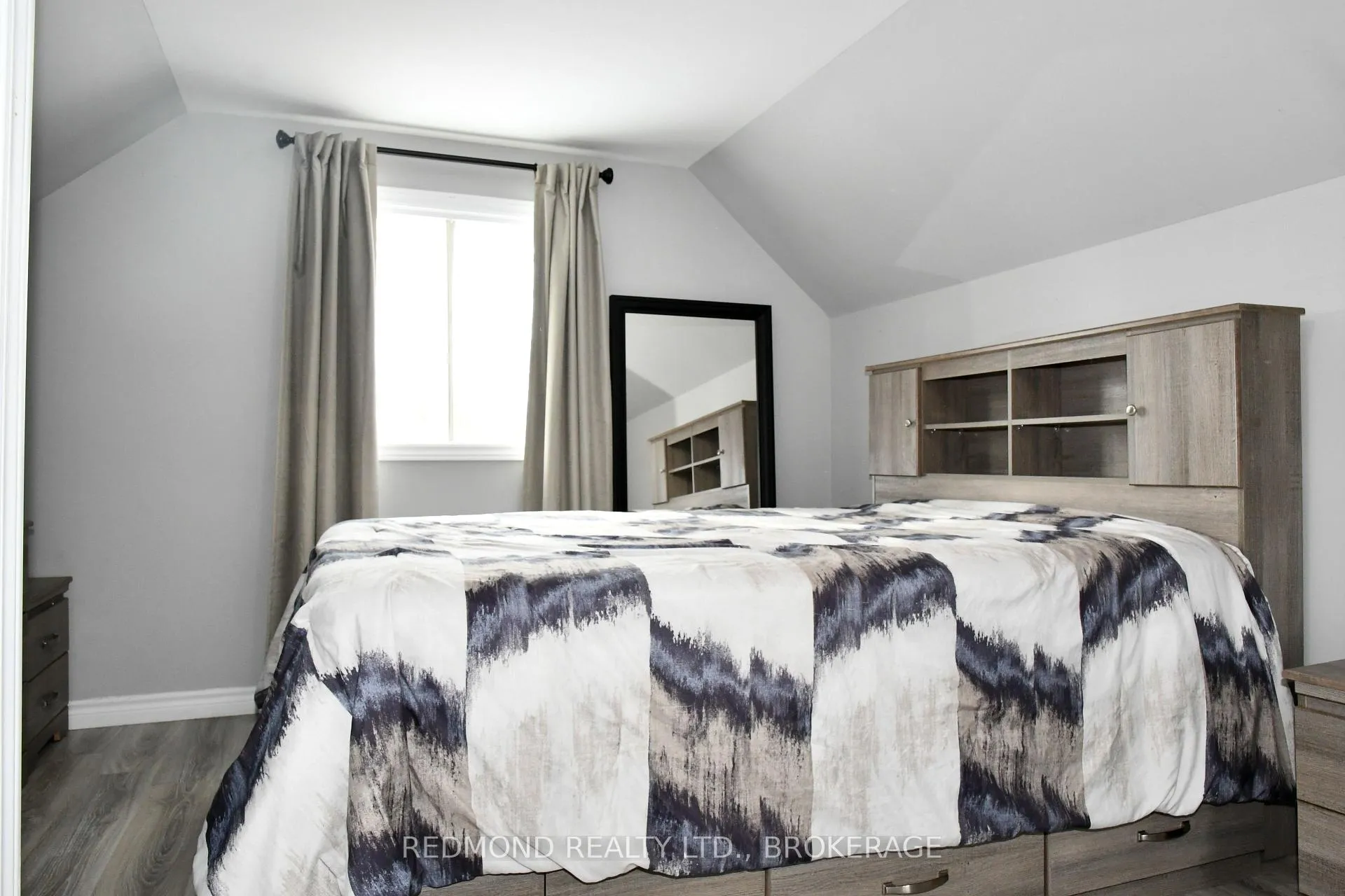Photo 21 of 15 Osborne Street, Gananoque — HOMEH