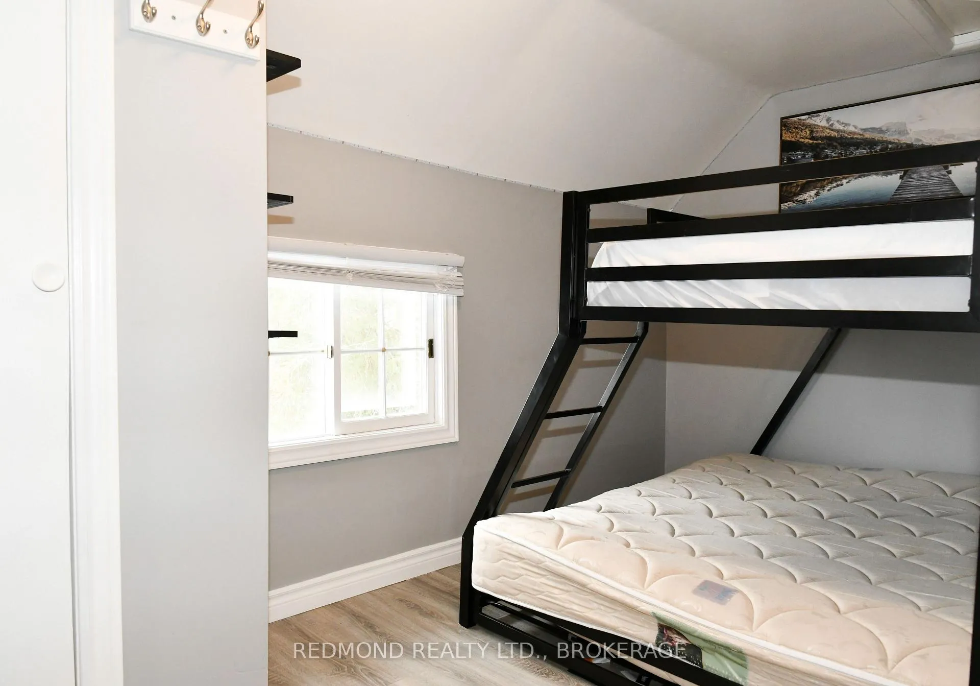 Photo 24 of 15 Osborne Street, Gananoque — HOMEH