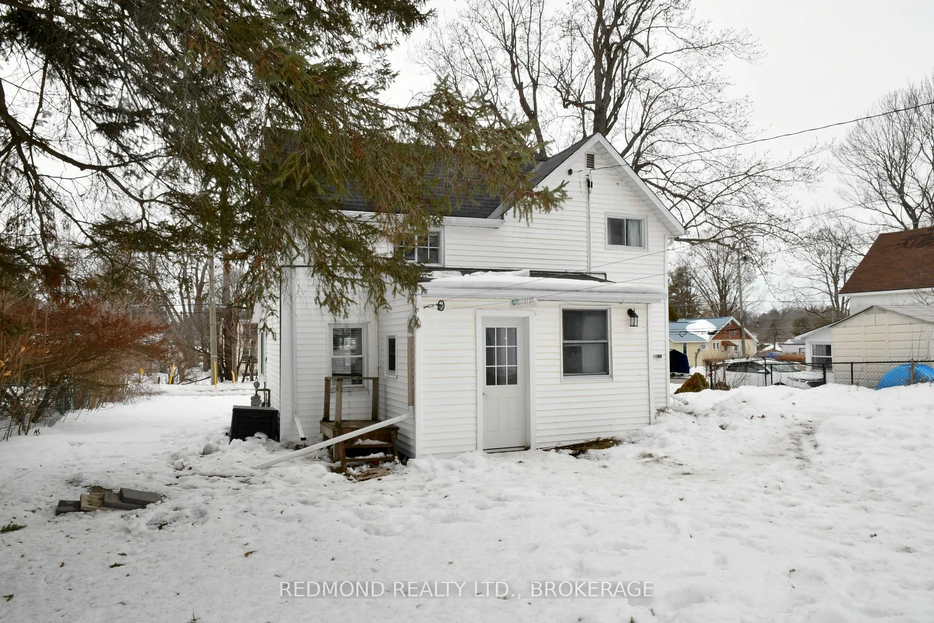 Photo 32 of 15 Osborne Street, Gananoque — HOMEH