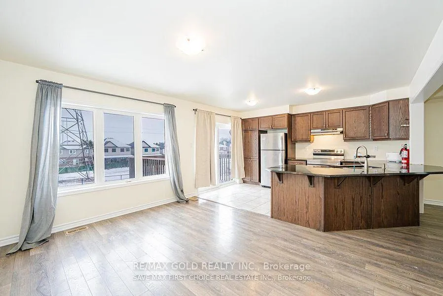 Photo 10 of 138 Watermill Street, Kitchener — HOMEH