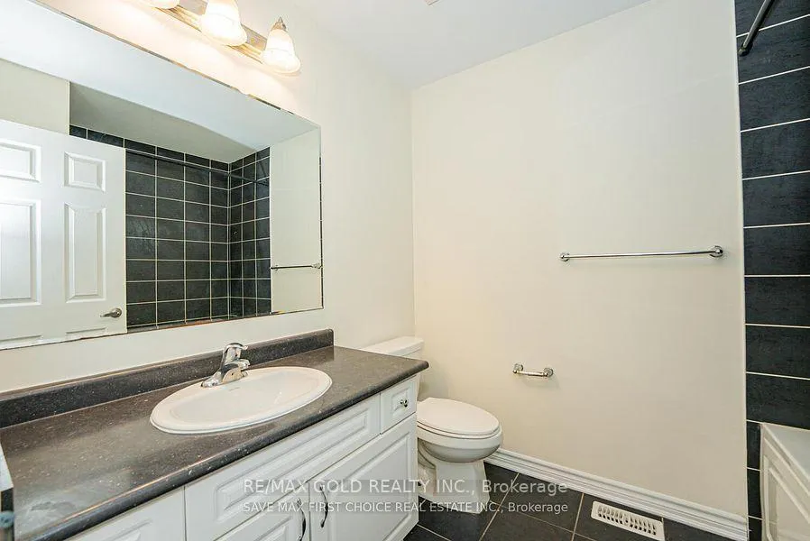 Photo 24 of 138 Watermill Street, Kitchener — HOMEH
