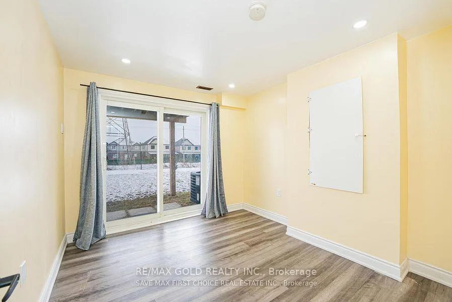 Photo 32 of 138 Watermill Street, Kitchener — HOMEH