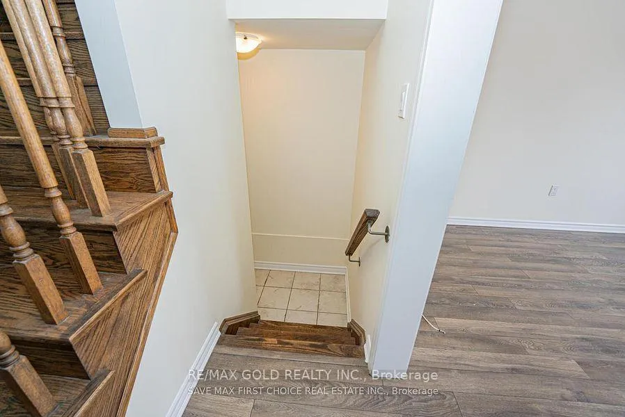 Photo 35 of 138 Watermill Street, Kitchener — HOMEH