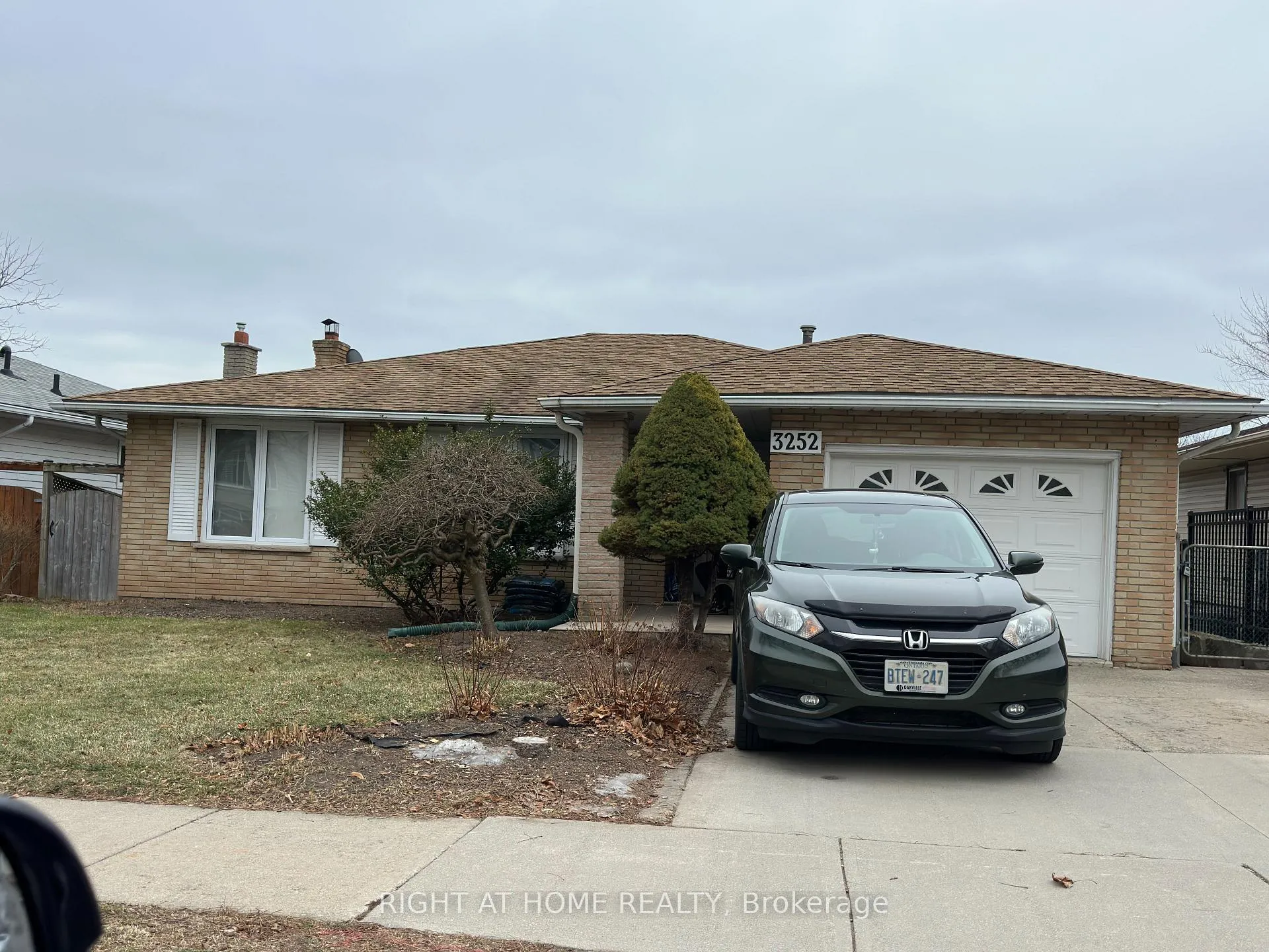 Photo 1 of 3252 Palmer Drive, Burlington, Palmer — HOMEH