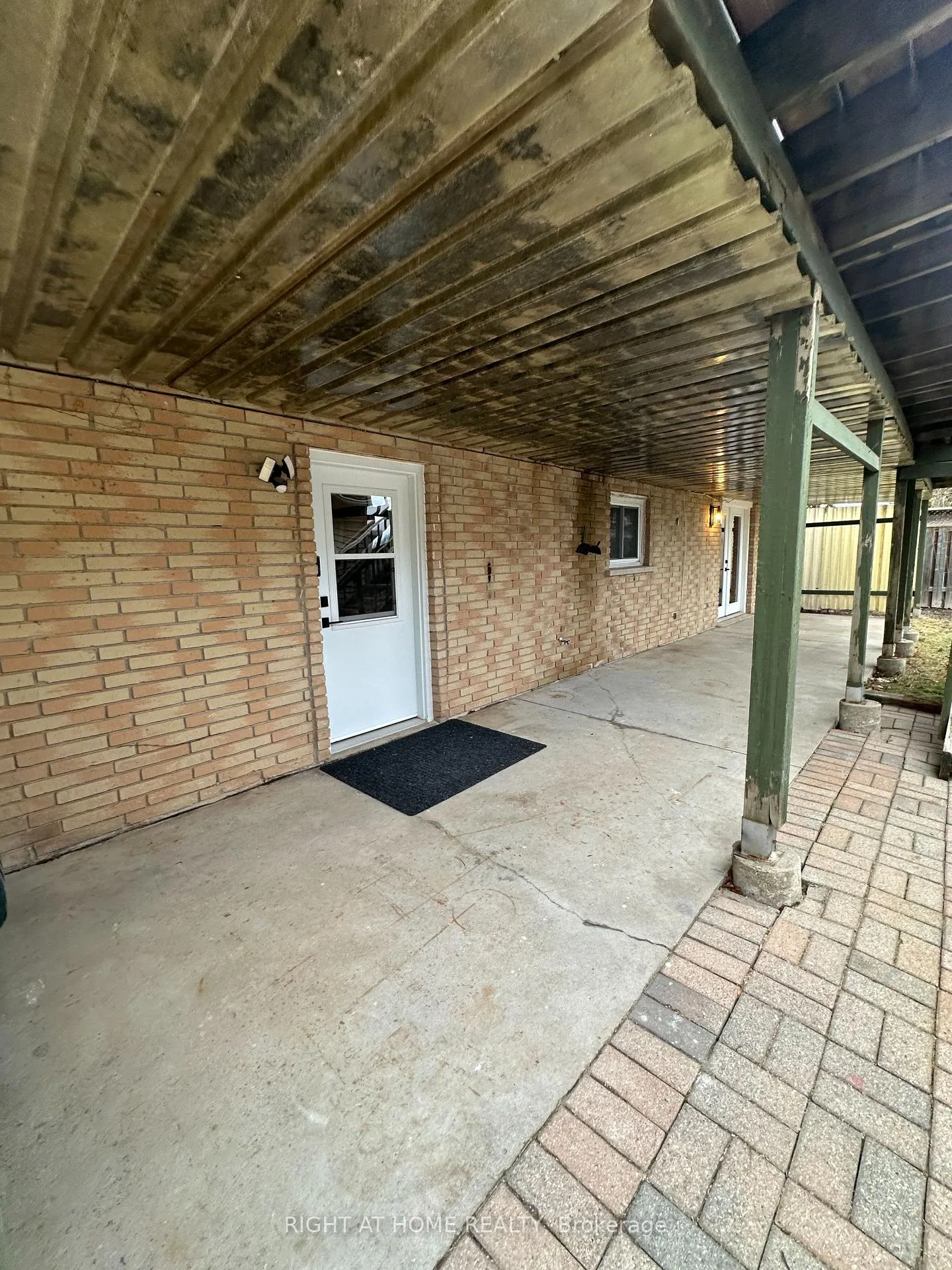 Photo 3 of 3252 Palmer Drive, Burlington, Palmer — HOMEH